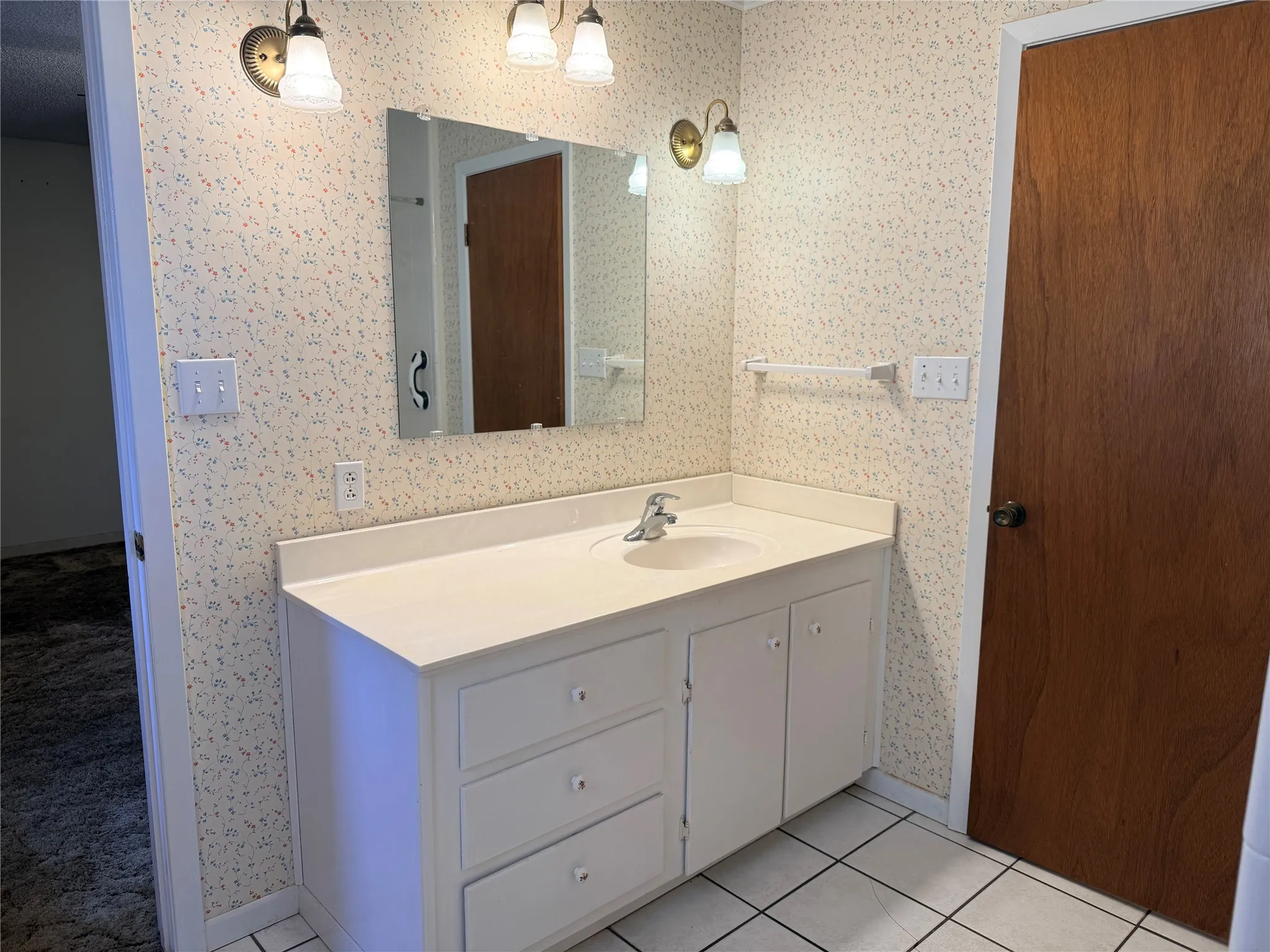 Single Family Residence For Sale in Stonewall County , 305 S Cleveland Avenue, Aspermont, Texas 79502, 2 Bedroom, 1 Bathroom, 2 Garage spaces, 1,374 Sqft, built in 1950, mls#21319837, Real Estate Agent in Aspermont, Homes For Sale in Stonewall county, Homes For Sale in Aspermont, Realtor in Aspermont Texas, Real Estate Brokerage Independent Realty Texas, Luminita Cordes Realtor