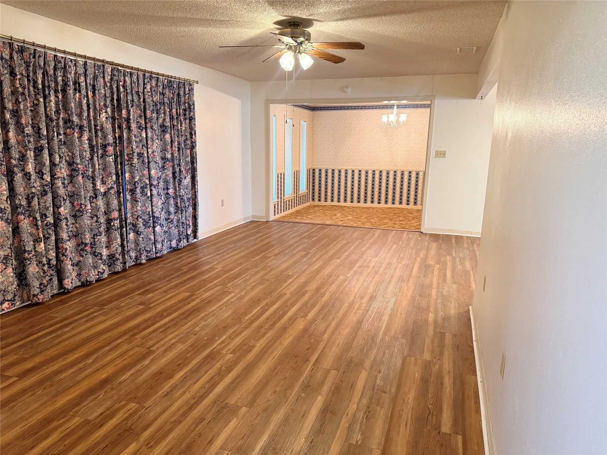 Single Family Residence For Sale in Stonewall County , 305 S Cleveland Avenue, Aspermont, Texas 79502, 2 Bedroom, 1 Bathroom, 2 Garage spaces, 1,374 Sqft, built in 1950, mls#21319837, Real Estate Agent in Aspermont, Homes For Sale in Stonewall county, Homes For Sale in Aspermont, Realtor in Aspermont Texas, Real Estate Brokerage Independent Realty Texas, Luminita Cordes Realtor