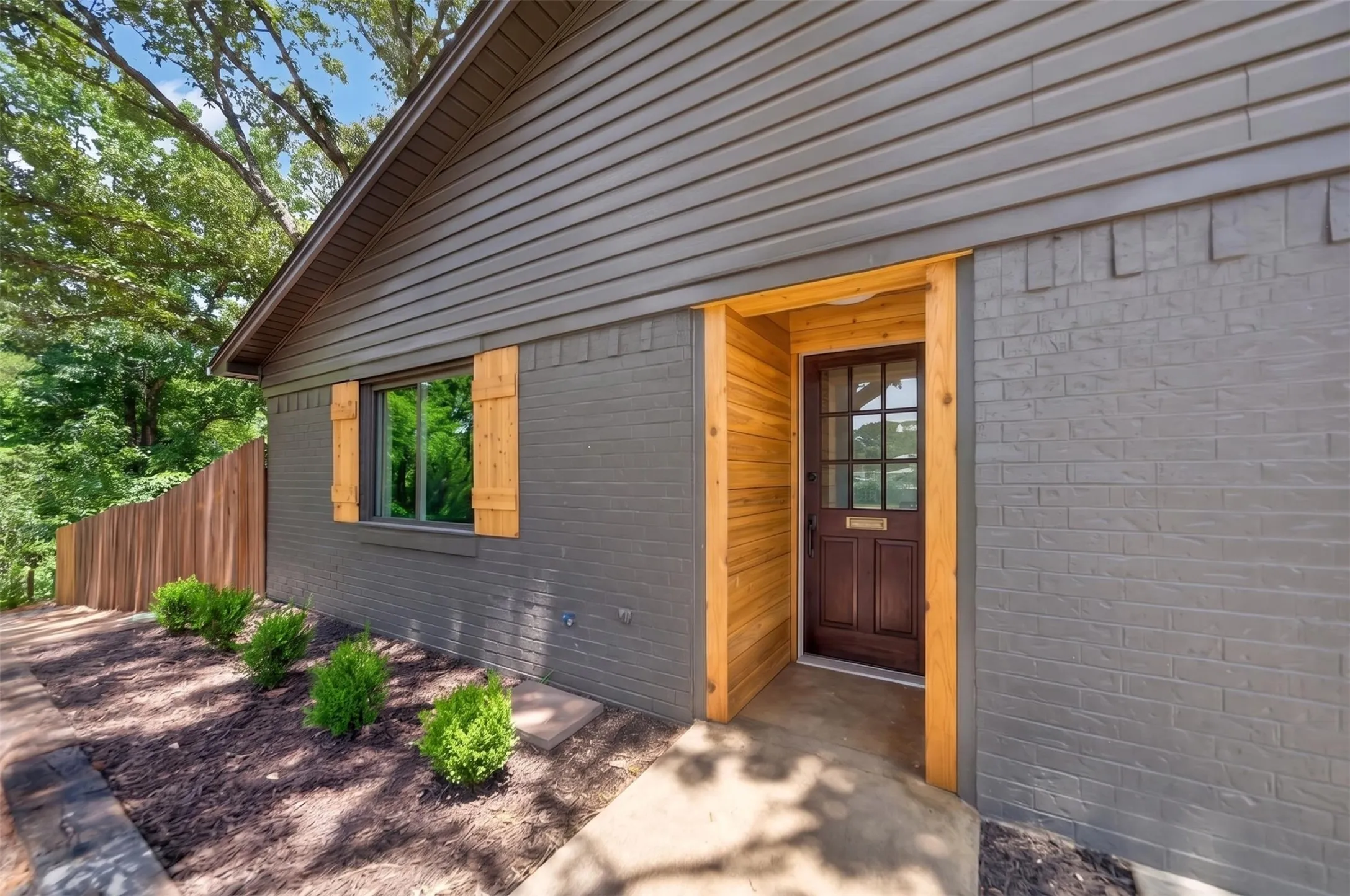 Single Family Residence For Sale in Smith County , 14219 County Road 1252, Tyler, Texas 75709, 4 Bedroom, 2 Bathroom, Garage spaces, 1,872 Sqft, built in 1980, mls#21319971, Real Estate Agent in Tyler, Homes For Sale in Smith county, Homes For Sale in Tyler, Realtor in Tyler Texas, Real Estate Brokerage Independent Realty Texas, Luminita Cordes Realtor