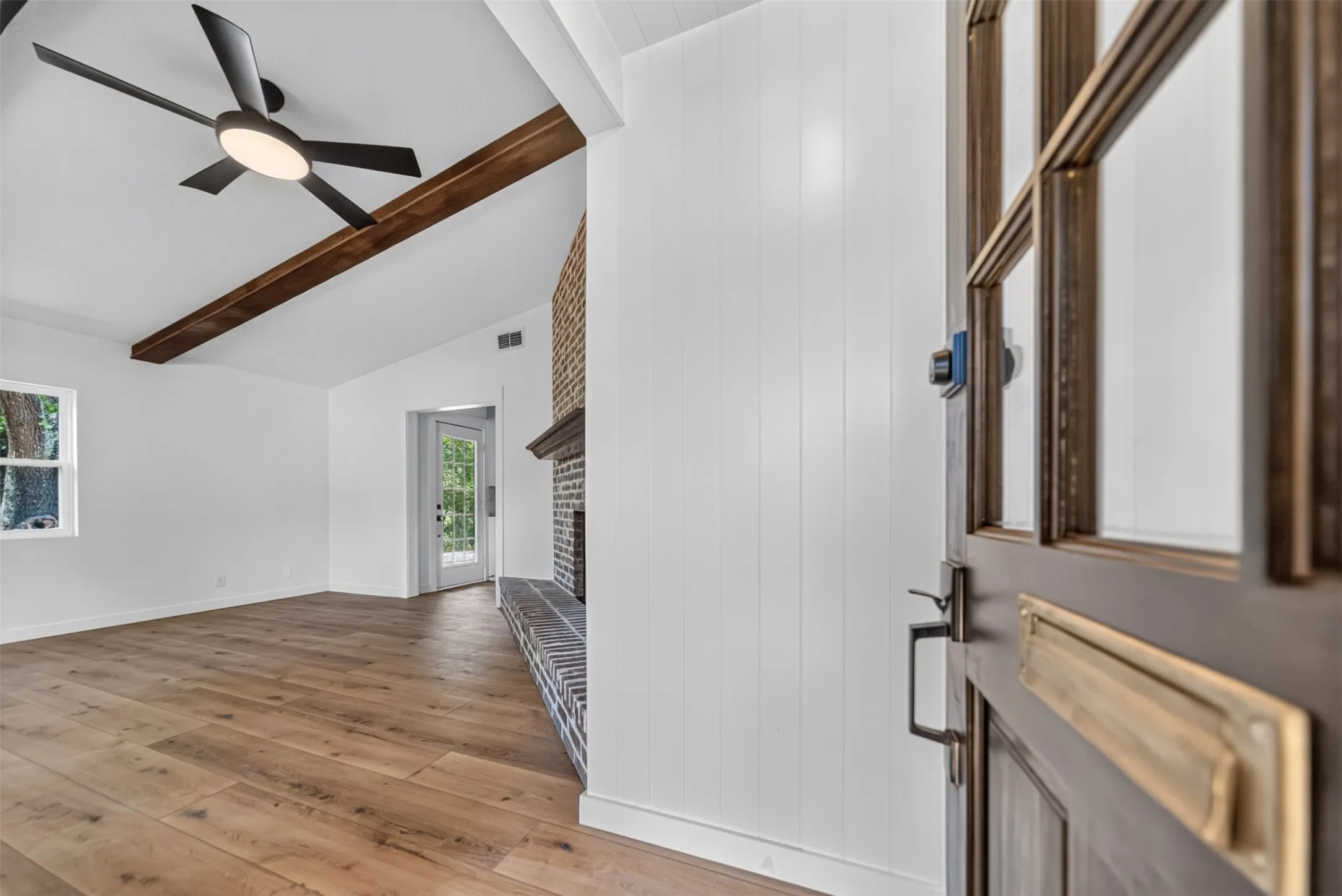 Single Family Residence For Sale in Smith County , 14219 County Road 1252, Tyler, Texas 75709, 4 Bedroom, 2 Bathroom, Garage spaces, 1,872 Sqft, built in 1980, mls#21319971, Real Estate Agent in Tyler, Homes For Sale in Smith county, Homes For Sale in Tyler, Realtor in Tyler Texas, Real Estate Brokerage Independent Realty Texas, Luminita Cordes Realtor