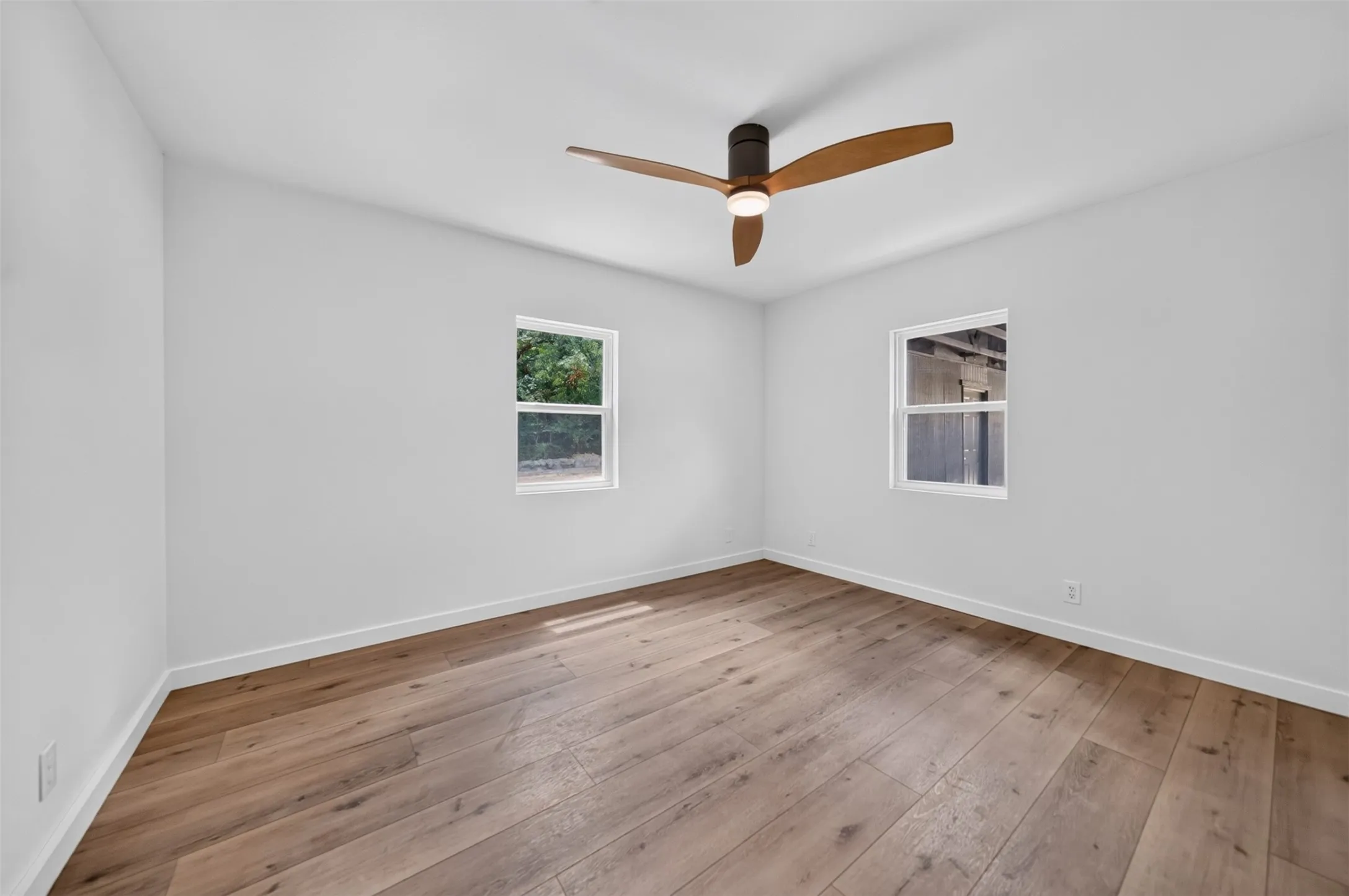 Single Family Residence For Sale in Smith County , 14219 County Road 1252, Tyler, Texas 75709, 4 Bedroom, 2 Bathroom, Garage spaces, 1,872 Sqft, built in 1980, mls#21319971, Real Estate Agent in Tyler, Homes For Sale in Smith county, Homes For Sale in Tyler, Realtor in Tyler Texas, Real Estate Brokerage Independent Realty Texas, Luminita Cordes Realtor