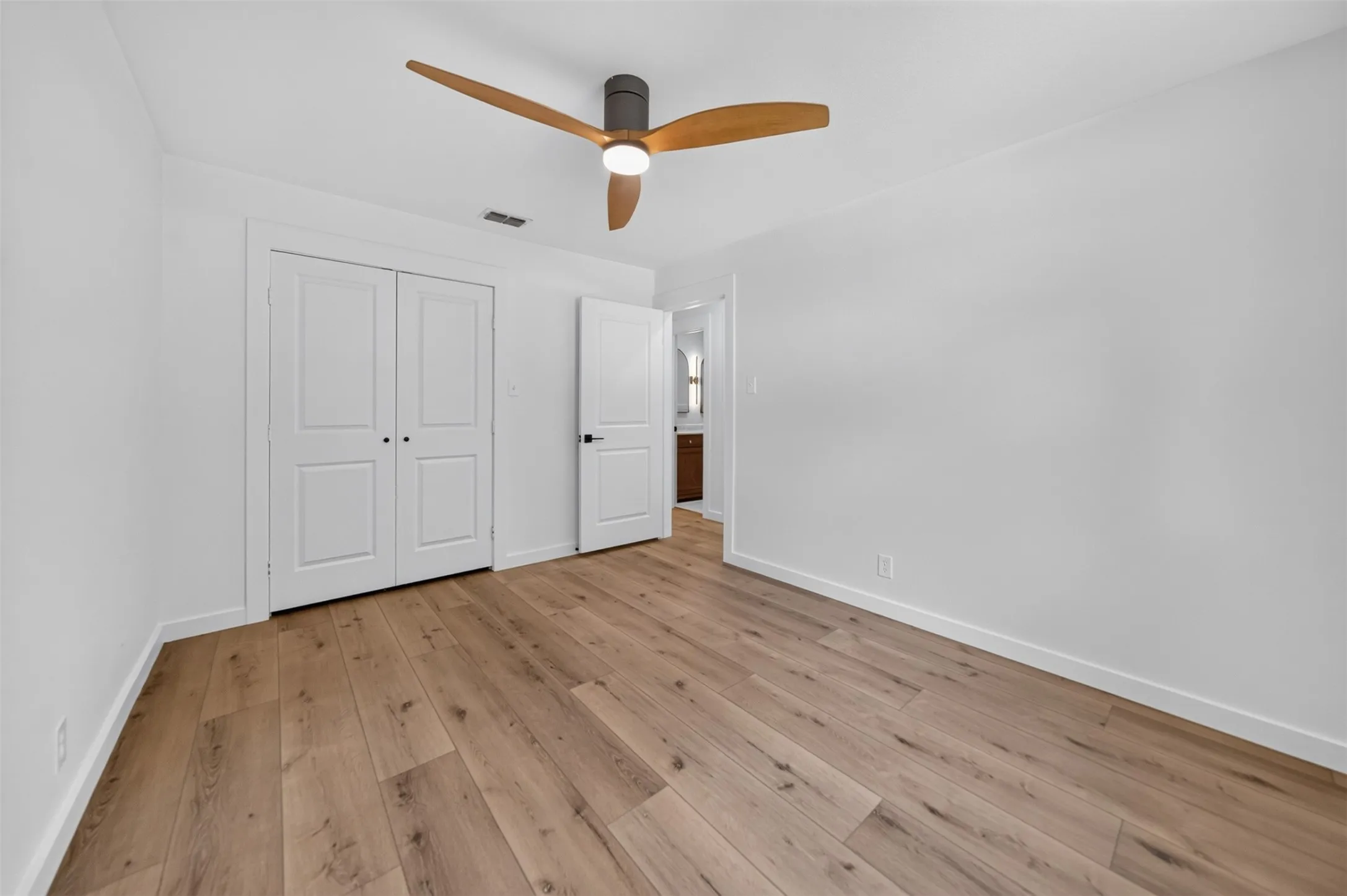 Single Family Residence For Sale in Smith County , 14219 County Road 1252, Tyler, Texas 75709, 4 Bedroom, 2 Bathroom, Garage spaces, 1,872 Sqft, built in 1980, mls#21319971, Real Estate Agent in Tyler, Homes For Sale in Smith county, Homes For Sale in Tyler, Realtor in Tyler Texas, Real Estate Brokerage Independent Realty Texas, Luminita Cordes Realtor