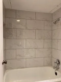 Condominium For Rent in Dallas County , 5740 Martel Avenue A12, Dallas, Texas 75206, 2 Bedroom, 2 Bathroom, 1 Garage spaces, 929 Sqft, built in 1983, mls#21319858, Real Estate Agent in Dallas, Homes For Rent in Dallas county, Homes For Rent in Dallas, Realtor in Dallas Texas, Real Estate Brokerage Independent Realty Texas, Luminita Cordes Realtor