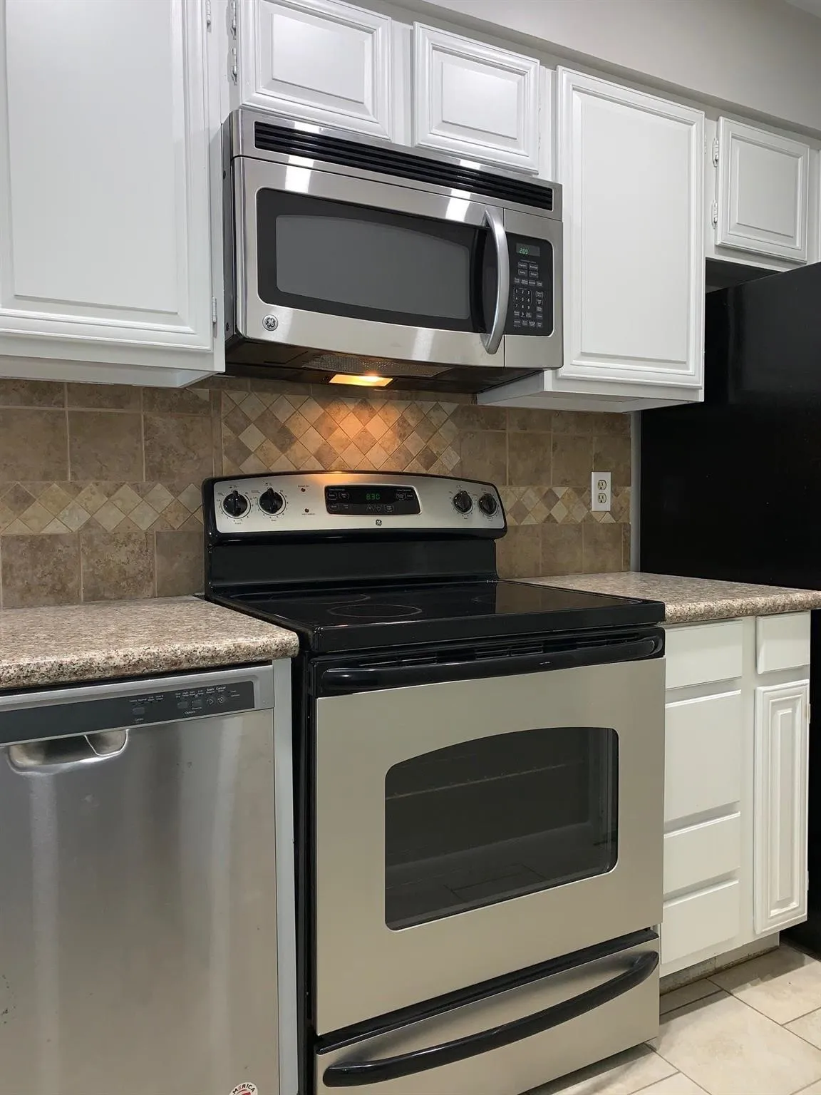 Condominium For Rent in Dallas County , 5740 Martel Avenue A12, Dallas, Texas 75206, 2 Bedroom, 2 Bathroom, 1 Garage spaces, 929 Sqft, built in 1983, mls#21319858, Real Estate Agent in Dallas, Homes For Rent in Dallas county, Homes For Rent in Dallas, Realtor in Dallas Texas, Real Estate Brokerage Independent Realty Texas, Luminita Cordes Realtor