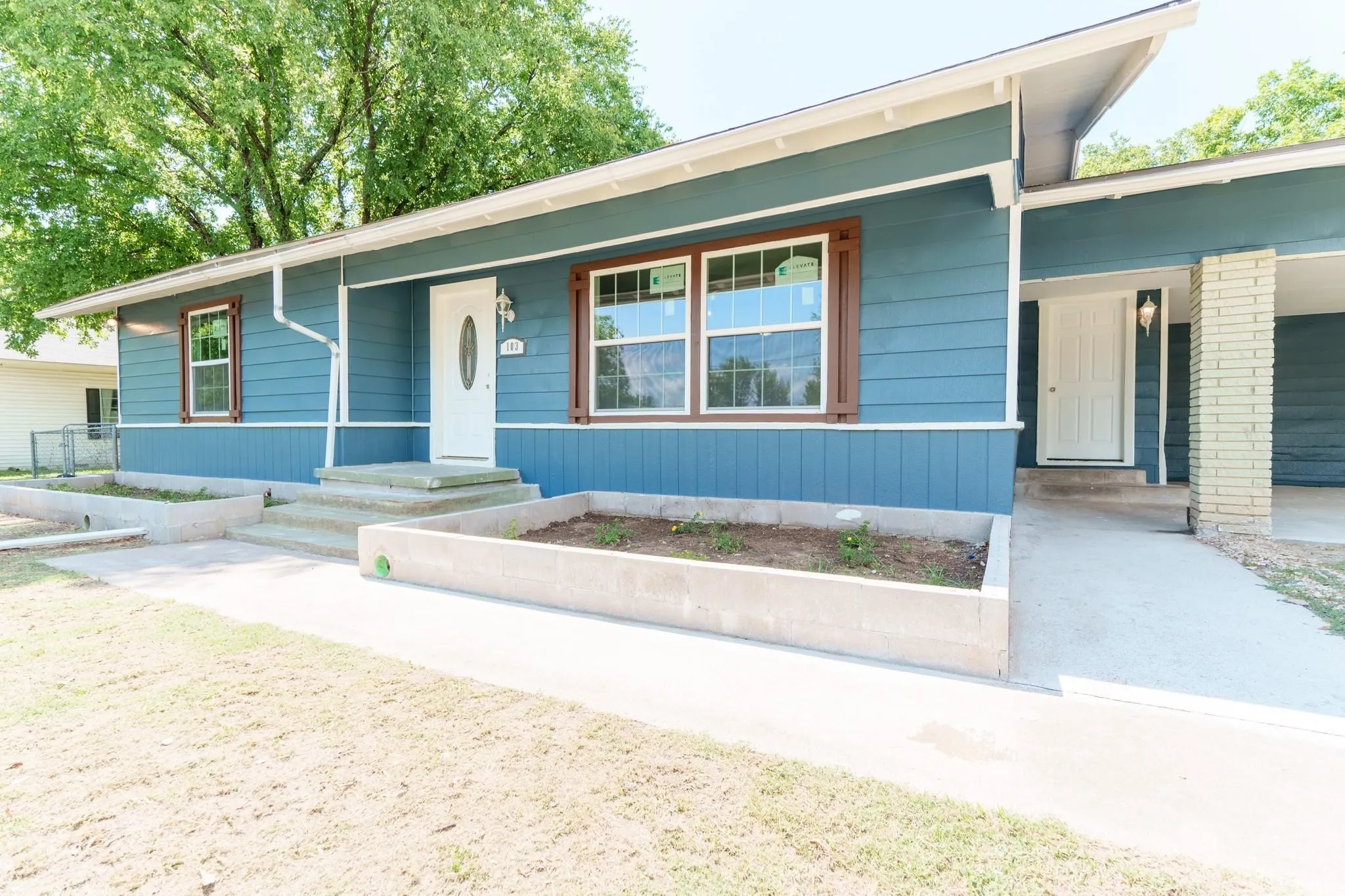 Single Family Residence For Sale in Navarro County , 103 N 6th Street E, Dawson, Texas 76639, 3 Bedroom, 1 Bathroom, Garage spaces, 1,353 Sqft, built in 1960, mls#21319980, Real Estate Agent in Dawson, Homes For Sale in Navarro county, Homes For Sale in Dawson, Realtor in Dawson Texas, Real Estate Brokerage Independent Realty Texas, Luminita Cordes Realtor