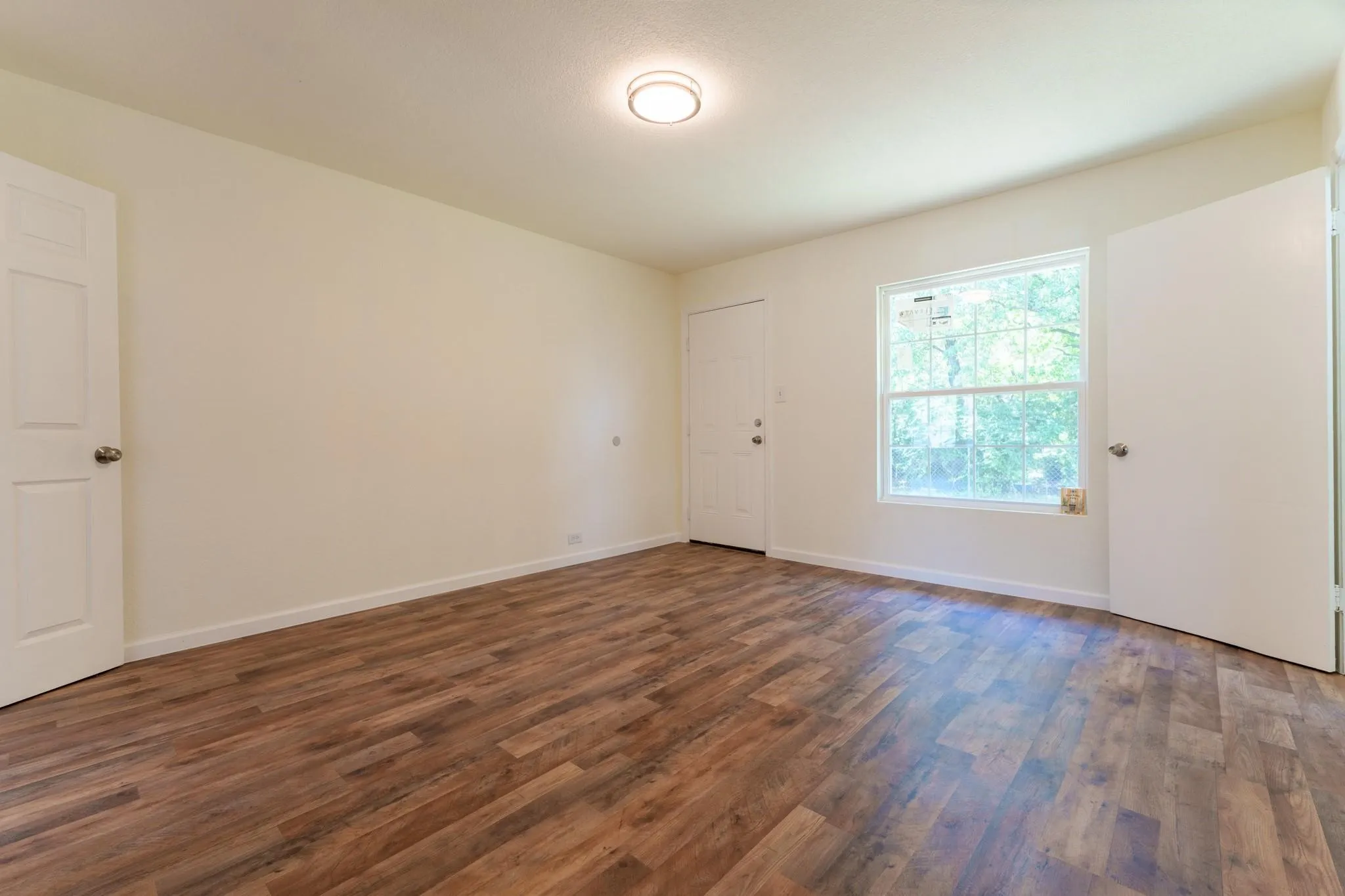 Single Family Residence For Sale in Navarro County , 103 N 6th Street E, Dawson, Texas 76639, 3 Bedroom, 1 Bathroom, Garage spaces, 1,353 Sqft, built in 1960, mls#21319980, Real Estate Agent in Dawson, Homes For Sale in Navarro county, Homes For Sale in Dawson, Realtor in Dawson Texas, Real Estate Brokerage Independent Realty Texas, Luminita Cordes Realtor