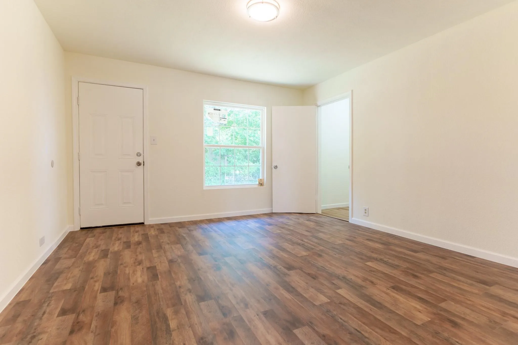 Single Family Residence For Sale in Navarro County , 103 N 6th Street E, Dawson, Texas 76639, 3 Bedroom, 1 Bathroom, Garage spaces, 1,353 Sqft, built in 1960, mls#21319980, Real Estate Agent in Dawson, Homes For Sale in Navarro county, Homes For Sale in Dawson, Realtor in Dawson Texas, Real Estate Brokerage Independent Realty Texas, Luminita Cordes Realtor