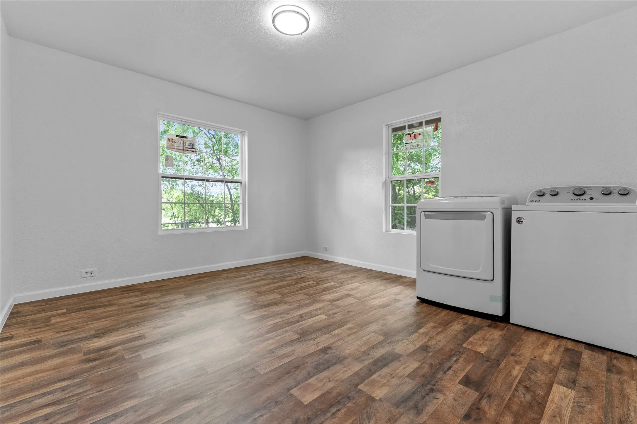 Single Family Residence For Sale in Navarro County , 103 N 6th Street E, Dawson, Texas 76639, 3 Bedroom, 1 Bathroom, Garage spaces, 1,353 Sqft, built in 1960, mls#21319980, Real Estate Agent in Dawson, Homes For Sale in Navarro county, Homes For Sale in Dawson, Realtor in Dawson Texas, Real Estate Brokerage Independent Realty Texas, Luminita Cordes Realtor