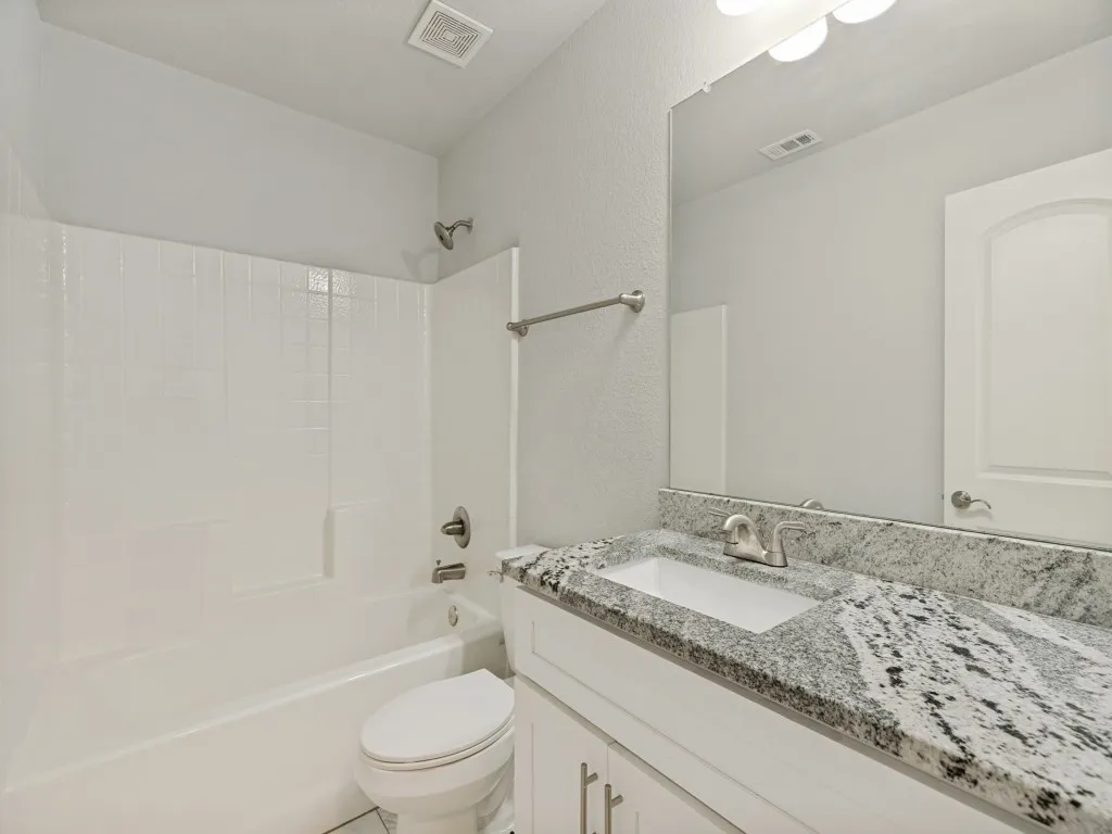 Duplex For Rent in Denton County , 449 Woodgrove Drive A, Little Elm, Texas 75068, 3 Bedroom, 3 Bathroom, 1 Garage spaces, 1,456 Sqft, built in 2021, mls#21306454, Real Estate Agent in Little Elm, Homes For Rent in Denton county, Homes For Rent in Little Elm, Realtor in Little Elm Texas, Real Estate Brokerage Independent Realty Texas, Luminita Cordes Realtor
