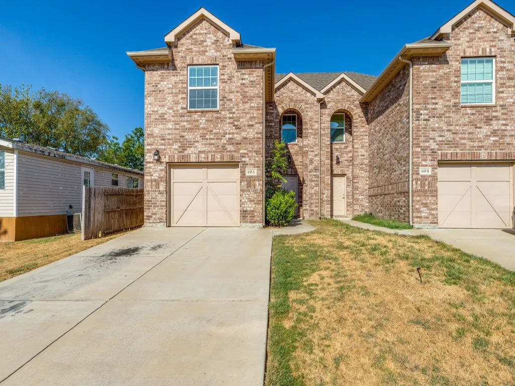 Duplex For Rent in Denton County , 449 Woodgrove Drive A, Little Elm, Texas 75068, 3 Bedroom, 3 Bathroom, 1 Garage spaces, 1,456 Sqft, built in 2021, mls#21306454, Real Estate Agent in Little Elm, Homes For Rent in Denton county, Homes For Rent in Little Elm, Realtor in Little Elm Texas, Real Estate Brokerage Independent Realty Texas, Luminita Cordes Realtor
