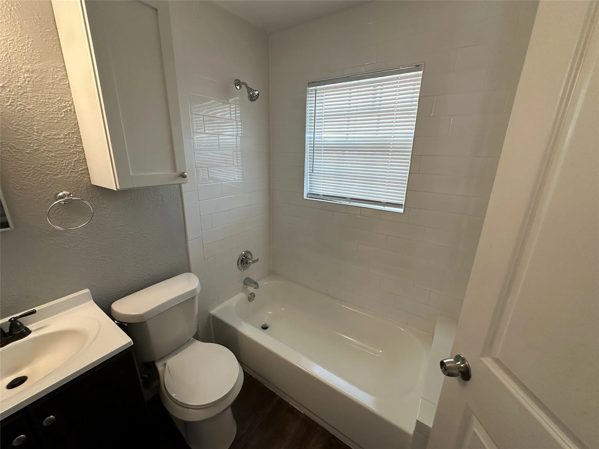 Duplex For Rent in Tarrant County , 907 S Mesquite Street 907A, Arlington, Texas 76010, 1 Bedroom, 1 Bathroom, Garage spaces, 500 Sqft, built in 1984, mls#21319995, Real Estate Agent in Arlington, Homes For Rent in Tarrant county, Homes For Rent in Arlington, Realtor in Arlington Texas, Real Estate Brokerage Independent Realty Texas, Luminita Cordes Realtor