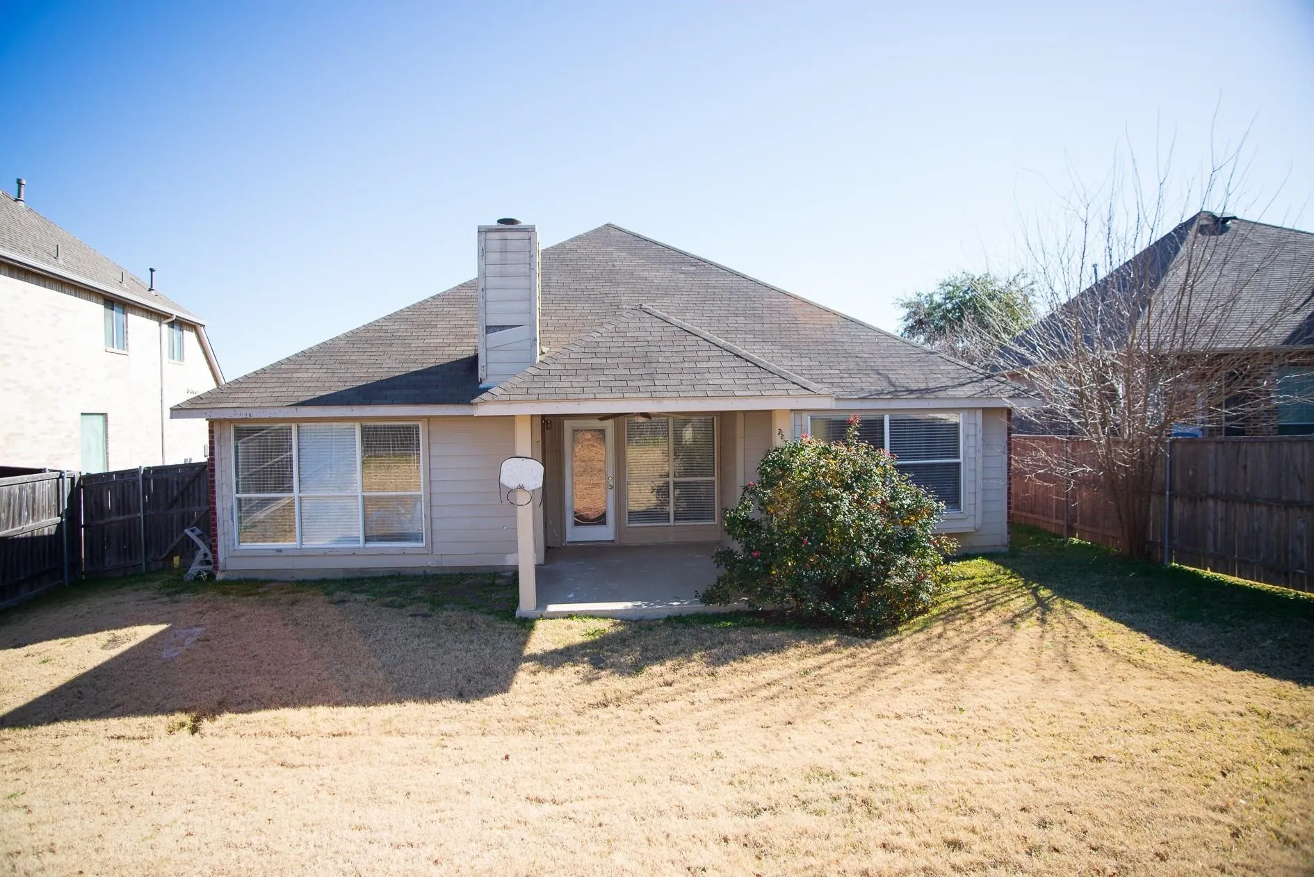 Single Family Residence For Rent in Dallas County , 6823 Woodcrest Drive, Sachse, Texas 75048, 4 Bedroom, 2 Bathroom, 1 Garage spaces, 1,851 Sqft, built in 2001, mls#21317393, Real Estate Agent in Sachse, Homes For Rent in Dallas county, Homes For Rent in Sachse, Realtor in Sachse Texas, Real Estate Brokerage Independent Realty Texas, Luminita Cordes Realtor