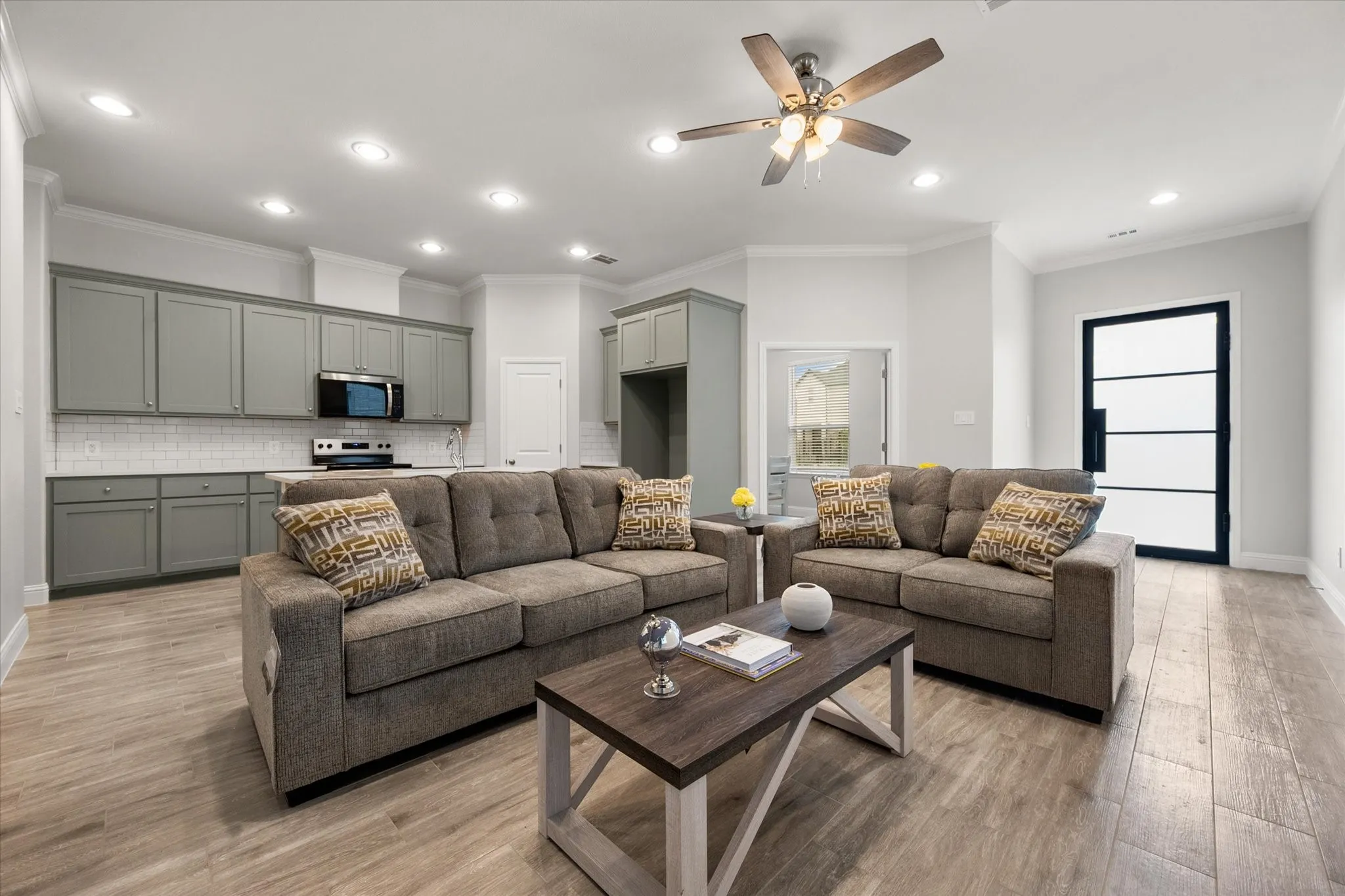Townhouse For Rent in Tarrant County , 2333 Spring Park Boulevard, Arlington, Texas 76016, 4 Bedroom, 3 Bathroom, 2 Garage spaces, 2,500 Sqft, built in 2024, mls#21244792, Real Estate Agent in Arlington, Homes For Rent in Tarrant county, Homes For Rent in Arlington, Realtor in Arlington Texas, Real Estate Brokerage Independent Realty Texas, Luminita Cordes Realtor