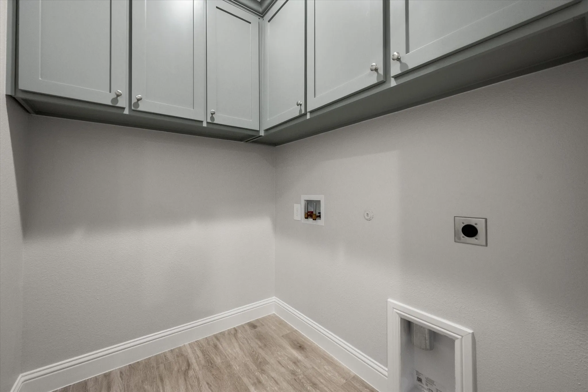 Townhouse For Rent in Tarrant County , 2333 Spring Park Boulevard, Arlington, Texas 76016, 4 Bedroom, 3 Bathroom, 2 Garage spaces, 2,500 Sqft, built in 2024, mls#21244792, Real Estate Agent in Arlington, Homes For Rent in Tarrant county, Homes For Rent in Arlington, Realtor in Arlington Texas, Real Estate Brokerage Independent Realty Texas, Luminita Cordes Realtor
