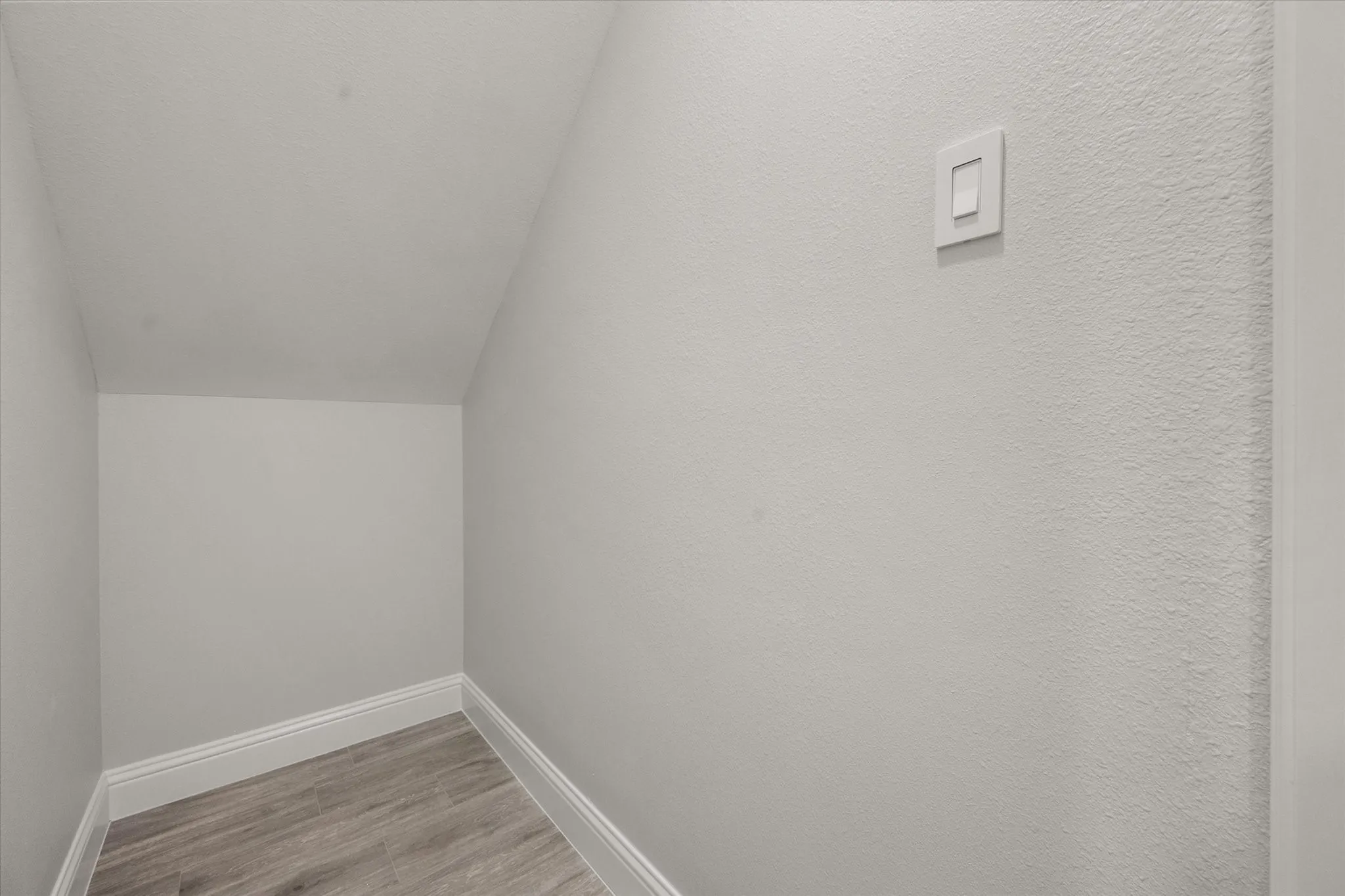 Townhouse For Rent in Tarrant County , 2333 Spring Park Boulevard, Arlington, Texas 76016, 4 Bedroom, 3 Bathroom, 2 Garage spaces, 2,500 Sqft, built in 2024, mls#21244792, Real Estate Agent in Arlington, Homes For Rent in Tarrant county, Homes For Rent in Arlington, Realtor in Arlington Texas, Real Estate Brokerage Independent Realty Texas, Luminita Cordes Realtor