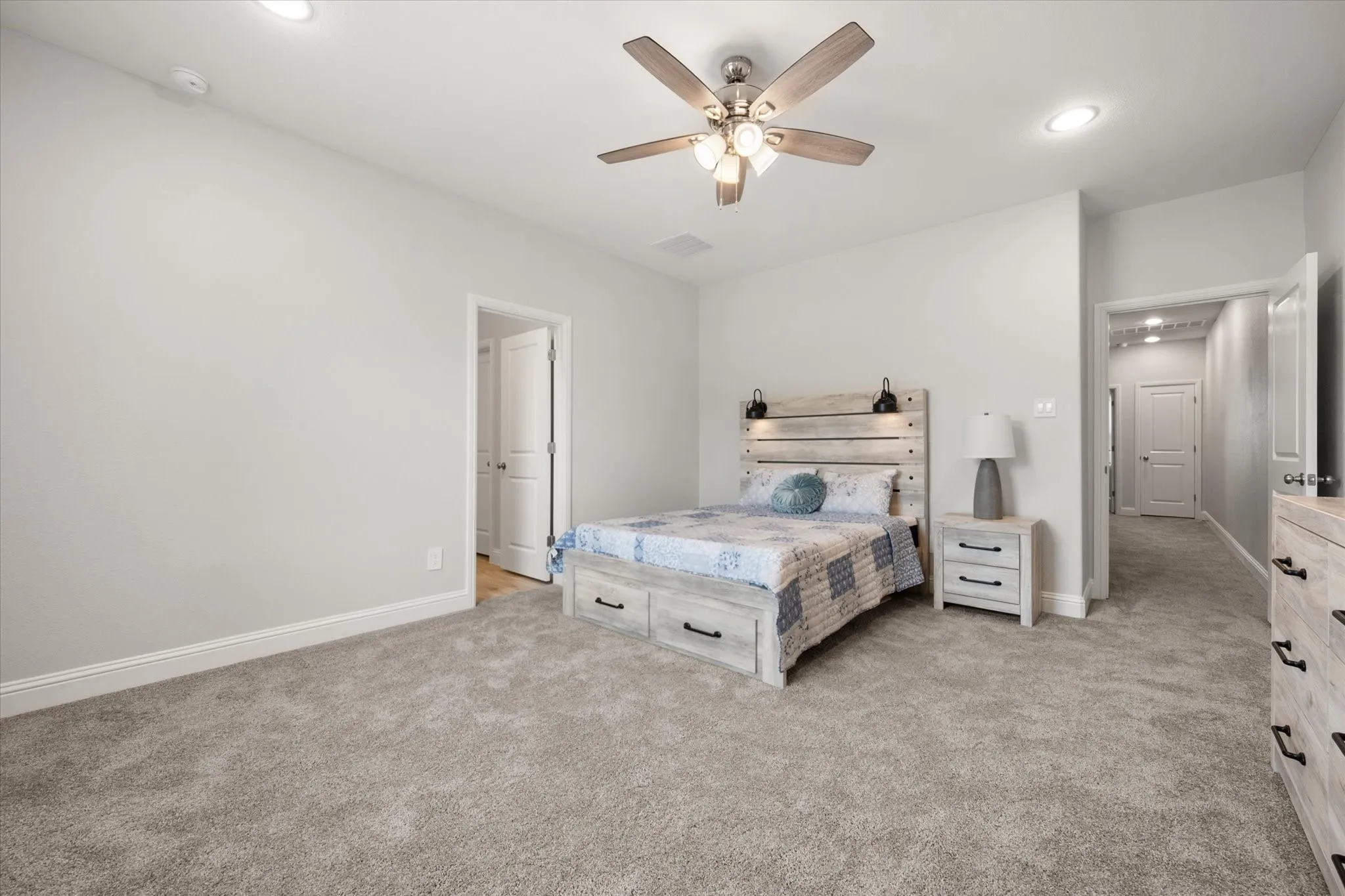 Townhouse For Rent in Tarrant County , 2333 Spring Park Boulevard, Arlington, Texas 76016, 4 Bedroom, 3 Bathroom, 2 Garage spaces, 2,500 Sqft, built in 2024, mls#21244792, Real Estate Agent in Arlington, Homes For Rent in Tarrant county, Homes For Rent in Arlington, Realtor in Arlington Texas, Real Estate Brokerage Independent Realty Texas, Luminita Cordes Realtor