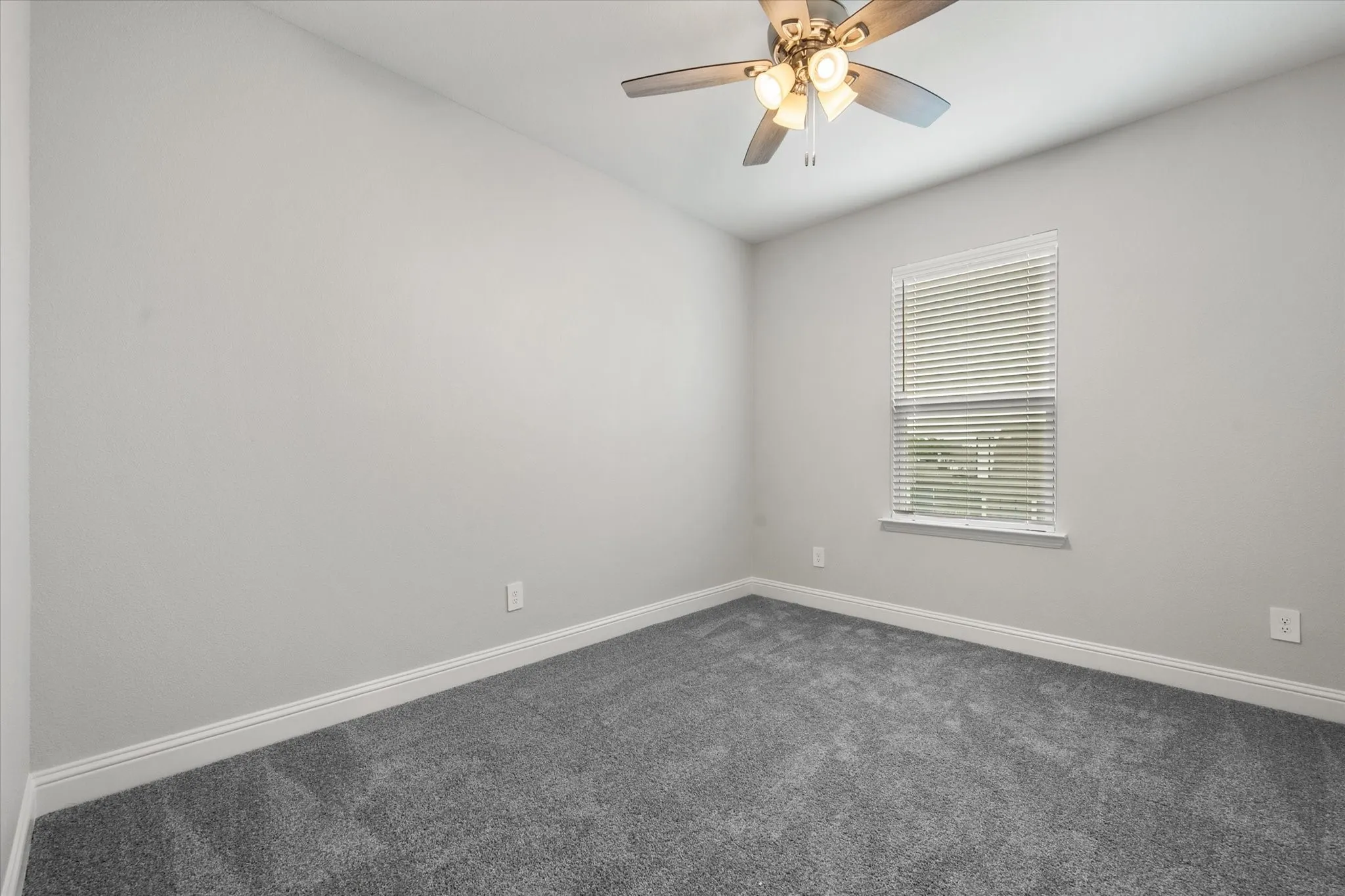 Townhouse For Rent in Tarrant County , 2333 Spring Park Boulevard, Arlington, Texas 76016, 4 Bedroom, 3 Bathroom, 2 Garage spaces, 2,500 Sqft, built in 2024, mls#21244792, Real Estate Agent in Arlington, Homes For Rent in Tarrant county, Homes For Rent in Arlington, Realtor in Arlington Texas, Real Estate Brokerage Independent Realty Texas, Luminita Cordes Realtor