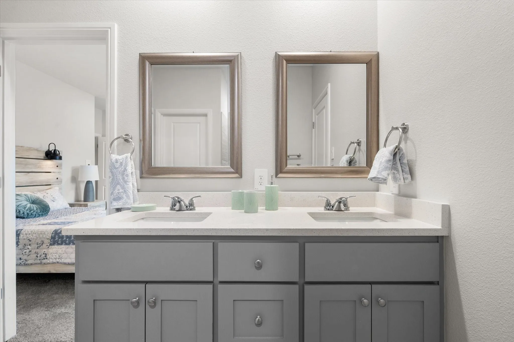 Townhouse For Rent in Tarrant County , 2333 Spring Park Boulevard, Arlington, Texas 76016, 4 Bedroom, 3 Bathroom, 2 Garage spaces, 2,500 Sqft, built in 2024, mls#21244792, Real Estate Agent in Arlington, Homes For Rent in Tarrant county, Homes For Rent in Arlington, Realtor in Arlington Texas, Real Estate Brokerage Independent Realty Texas, Luminita Cordes Realtor