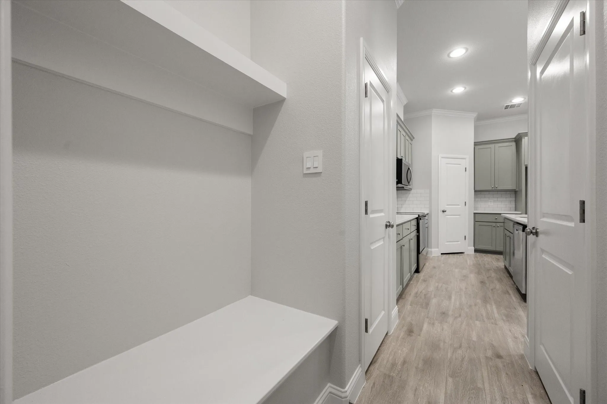 Townhouse For Rent in Tarrant County , 2333 Spring Park Boulevard, Arlington, Texas 76016, 4 Bedroom, 3 Bathroom, 2 Garage spaces, 2,500 Sqft, built in 2024, mls#21244792, Real Estate Agent in Arlington, Homes For Rent in Tarrant county, Homes For Rent in Arlington, Realtor in Arlington Texas, Real Estate Brokerage Independent Realty Texas, Luminita Cordes Realtor