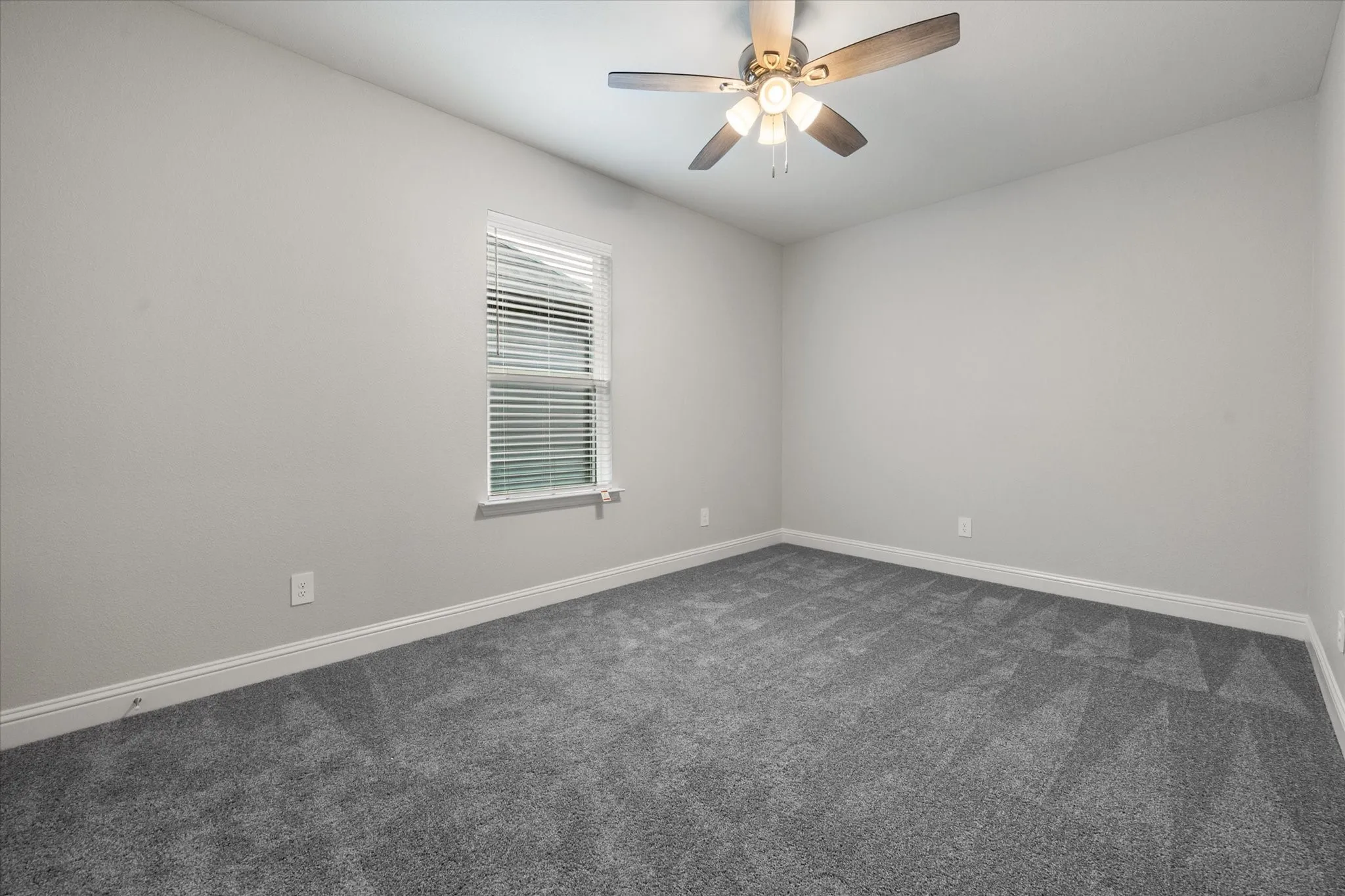 Townhouse For Rent in Tarrant County , 2333 Spring Park Boulevard, Arlington, Texas 76016, 4 Bedroom, 3 Bathroom, 2 Garage spaces, 2,500 Sqft, built in 2024, mls#21244792, Real Estate Agent in Arlington, Homes For Rent in Tarrant county, Homes For Rent in Arlington, Realtor in Arlington Texas, Real Estate Brokerage Independent Realty Texas, Luminita Cordes Realtor