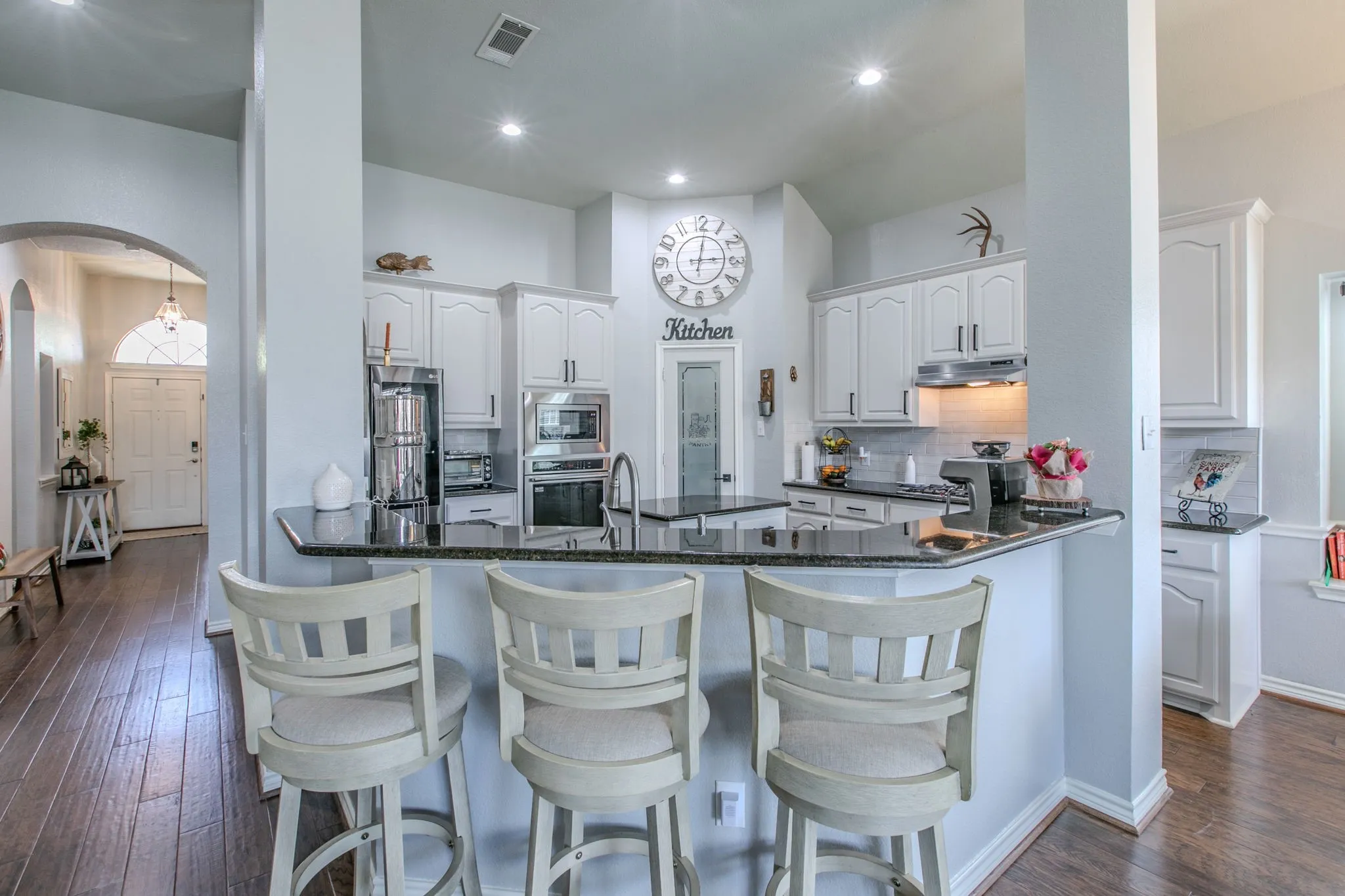 breakfast bar and island.