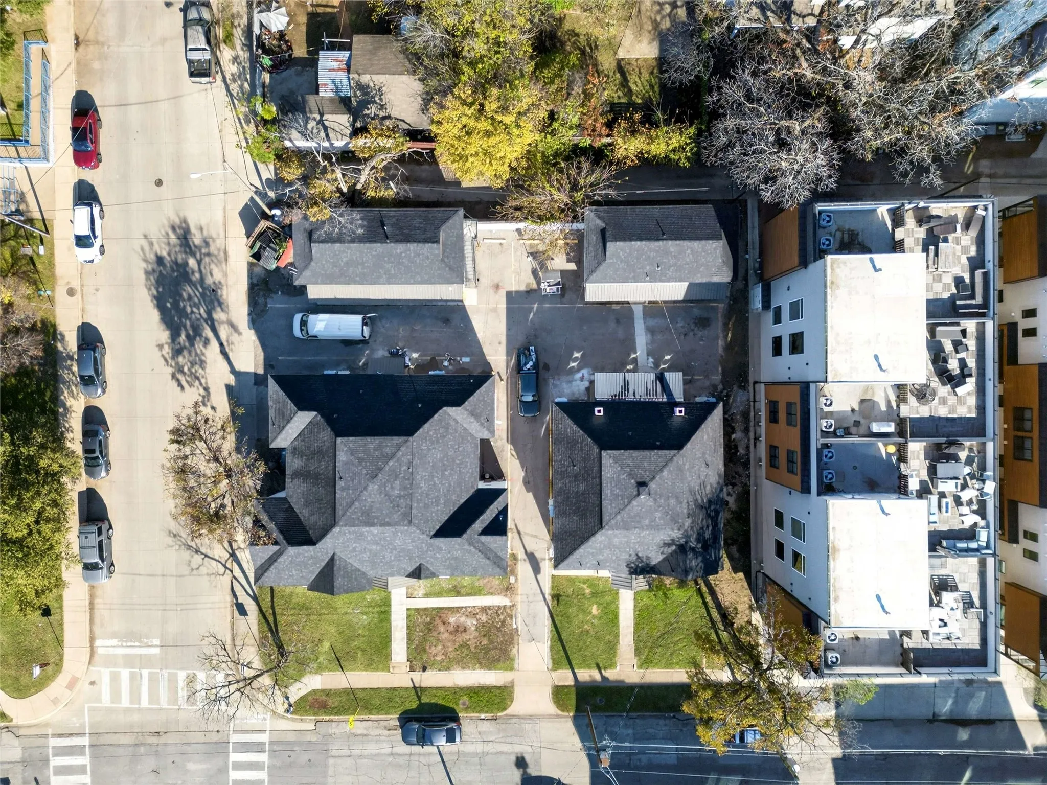 Apartment For Sale in Dallas County , 435 W 9th Street, Dallas, Texas 75208, 18 Bedroom, 16 Bathroom, Garage spaces, 0 Sqft, built in 1925, mls#21318003, Real Estate Agent in Dallas, Homes For Sale in Dallas county, Homes For Sale in Dallas, Realtor in Dallas Texas, Real Estate Brokerage Independent Realty Texas, Luminita Cordes Realtor