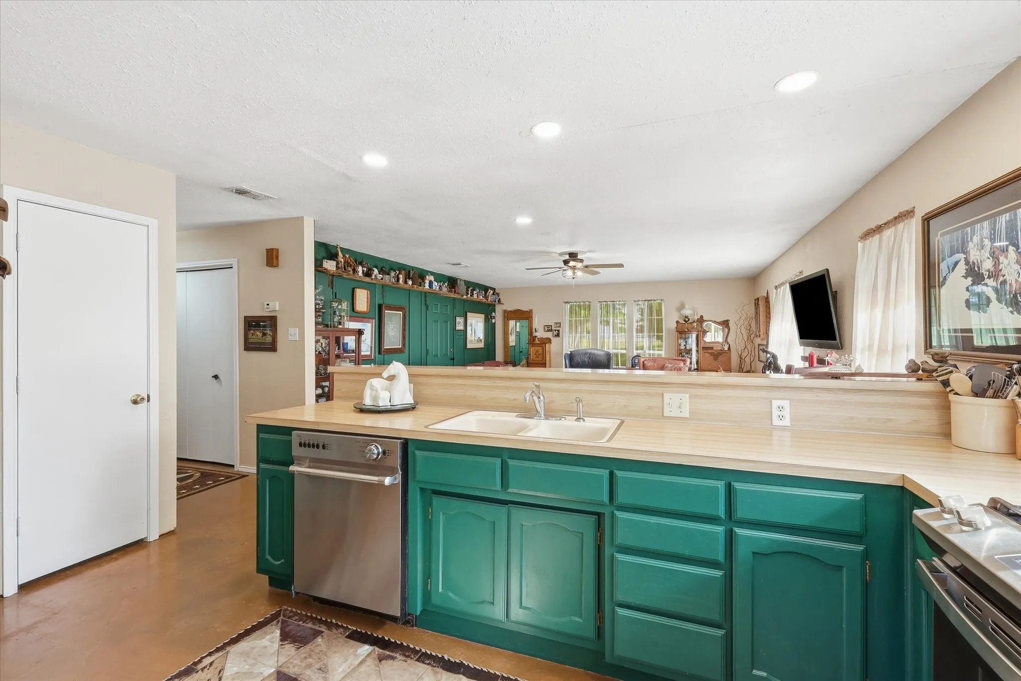 Improved Land For Sale in Parker County , 1025 Dominique Drive, Weatherford, Texas 76087, 0, 0, Garage spaces, 0 Sqft, built in 1985, mls#21319739, Real Estate Agent in Weatherford, Homes For Sale in Parker county, Homes For Sale in Weatherford, Realtor in Weatherford Texas, Real Estate Brokerage Independent Realty Texas, Luminita Cordes Realtor