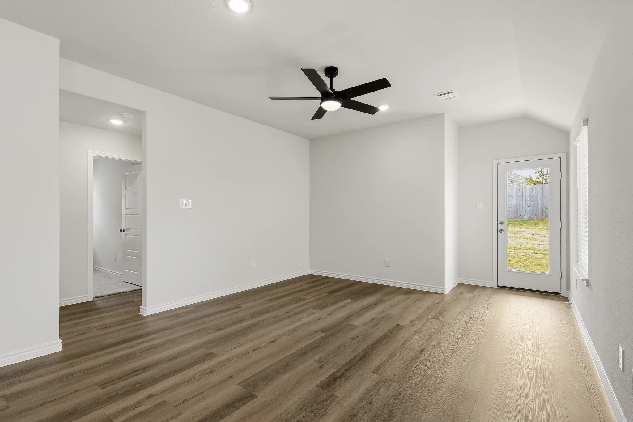 Single Family Residence For Sale in Ellis County , 1705 Romans Road, Ennis, Texas 75119, 4 Bedroom, 2 Bathroom, 2 Garage spaces, 1,556 Sqft, built in 2026, mls#21319418, Real Estate Agent in Ennis, Homes For Sale in Ellis county, Homes For Sale in Ennis, Realtor in Ennis Texas, Real Estate Brokerage Independent Realty Texas, Luminita Cordes Realtor