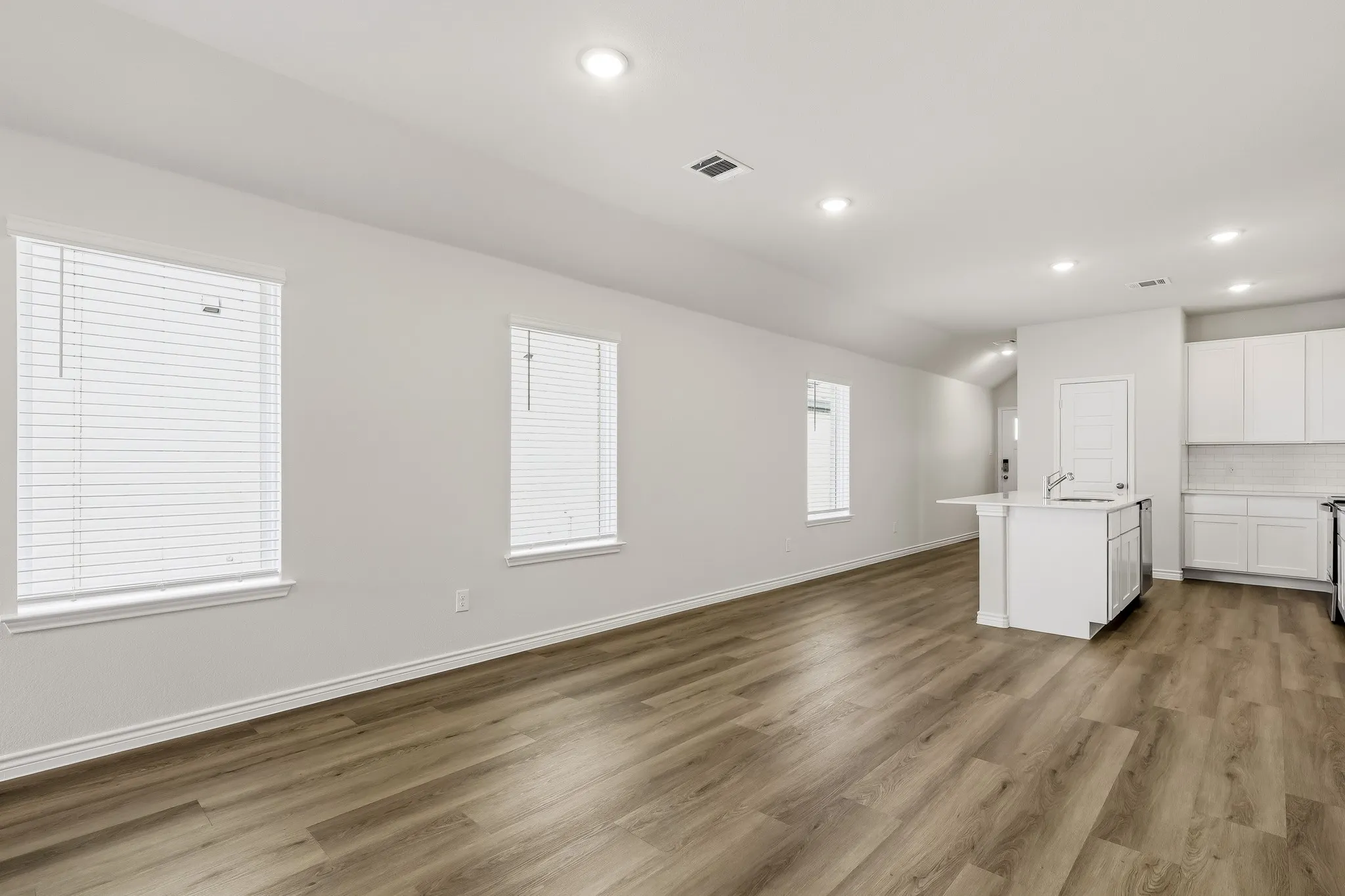 Single Family Residence For Sale in Ellis County , 1705 Romans Road, Ennis, Texas 75119, 4 Bedroom, 2 Bathroom, 2 Garage spaces, 1,556 Sqft, built in 2026, mls#21319418, Real Estate Agent in Ennis, Homes For Sale in Ellis county, Homes For Sale in Ennis, Realtor in Ennis Texas, Real Estate Brokerage Independent Realty Texas, Luminita Cordes Realtor