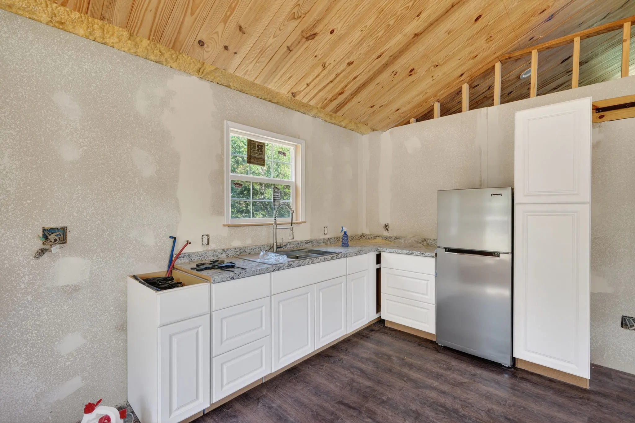 Single Family Residence For Sale in Palo Pinto County , 1066 High Point Drive, Mineral Wells, Texas 76067, 2 Bedroom, 1 Bathroom, Garage spaces, 624 Sqft, built in 2023, mls#21319802, Real Estate Agent in Mineral Wells, Homes For Sale in Palo Pinto county, Homes For Sale in Mineral Wells, Realtor in Mineral Wells Texas, Real Estate Brokerage Independent Realty Texas, Luminita Cordes Realtor