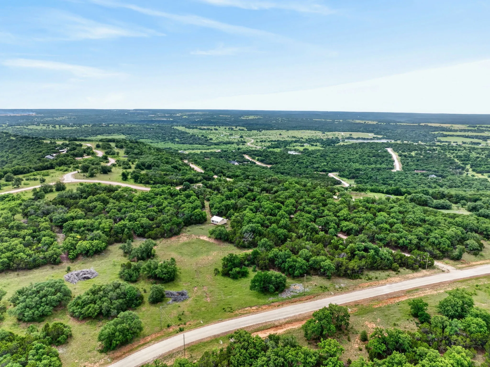 Single Family Residence For Sale in Palo Pinto County , 1066 High Point Drive, Mineral Wells, Texas 76067, 2 Bedroom, 1 Bathroom, Garage spaces, 624 Sqft, built in 2023, mls#21319802, Real Estate Agent in Mineral Wells, Homes For Sale in Palo Pinto county, Homes For Sale in Mineral Wells, Realtor in Mineral Wells Texas, Real Estate Brokerage Independent Realty Texas, Luminita Cordes Realtor