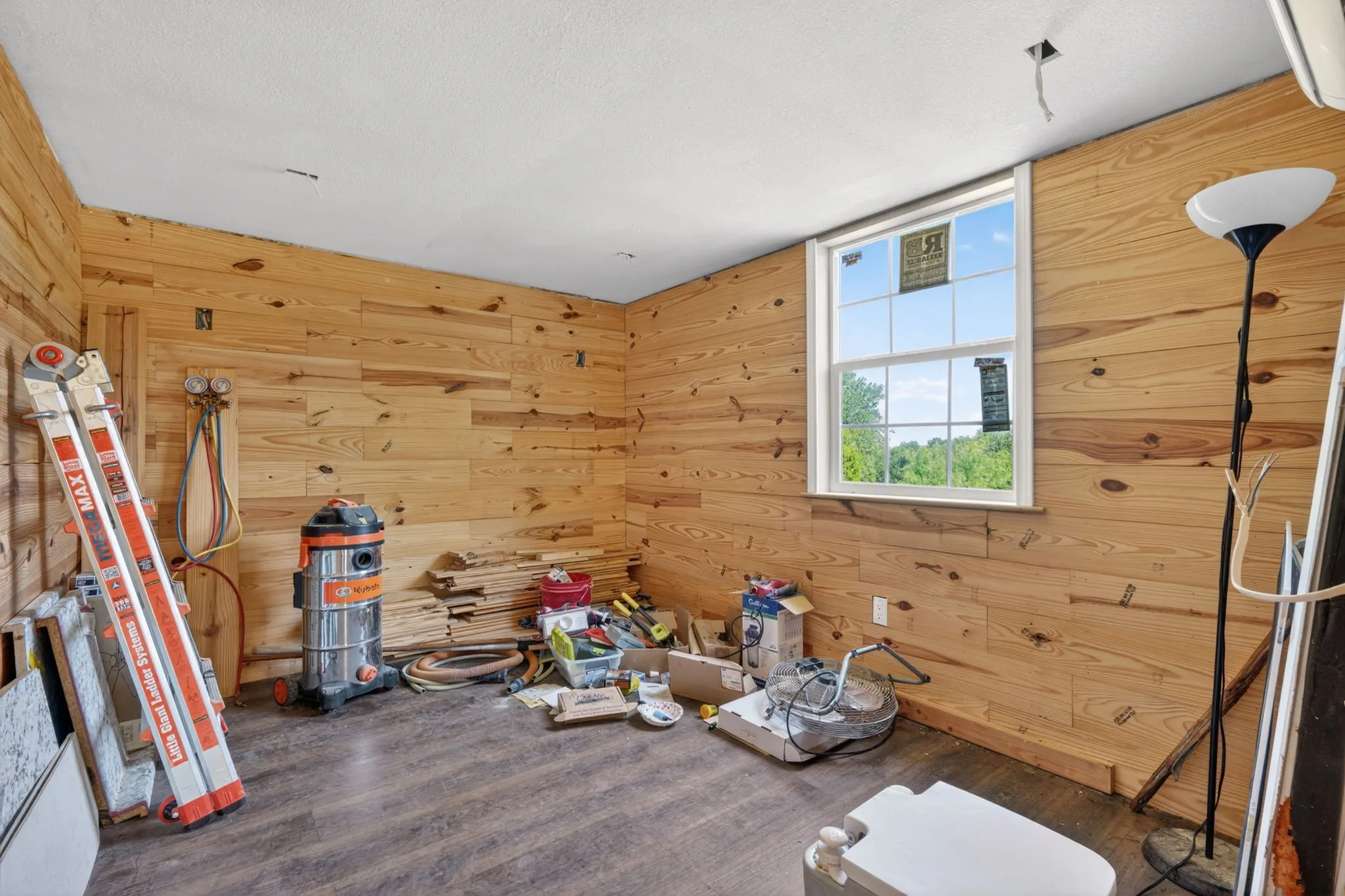 Single Family Residence For Sale in Palo Pinto County , 1066 High Point Drive, Mineral Wells, Texas 76067, 2 Bedroom, 1 Bathroom, Garage spaces, 624 Sqft, built in 2023, mls#21319802, Real Estate Agent in Mineral Wells, Homes For Sale in Palo Pinto county, Homes For Sale in Mineral Wells, Realtor in Mineral Wells Texas, Real Estate Brokerage Independent Realty Texas, Luminita Cordes Realtor