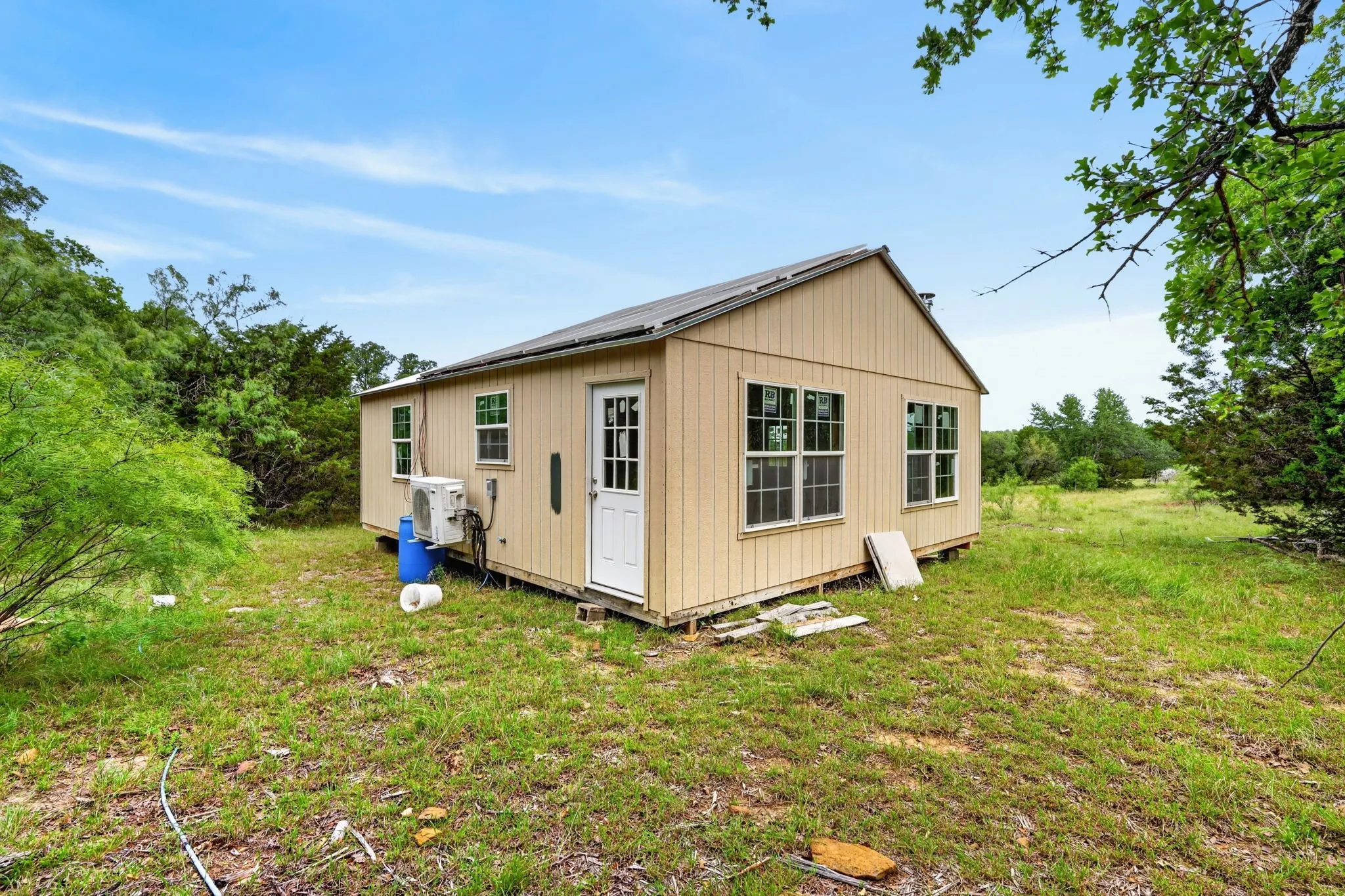 Single Family Residence For Sale in Palo Pinto County , 1066 High Point Drive, Mineral Wells, Texas 76067, 2 Bedroom, 1 Bathroom, Garage spaces, 624 Sqft, built in 2023, mls#21319802, Real Estate Agent in Mineral Wells, Homes For Sale in Palo Pinto county, Homes For Sale in Mineral Wells, Realtor in Mineral Wells Texas, Real Estate Brokerage Independent Realty Texas, Luminita Cordes Realtor
