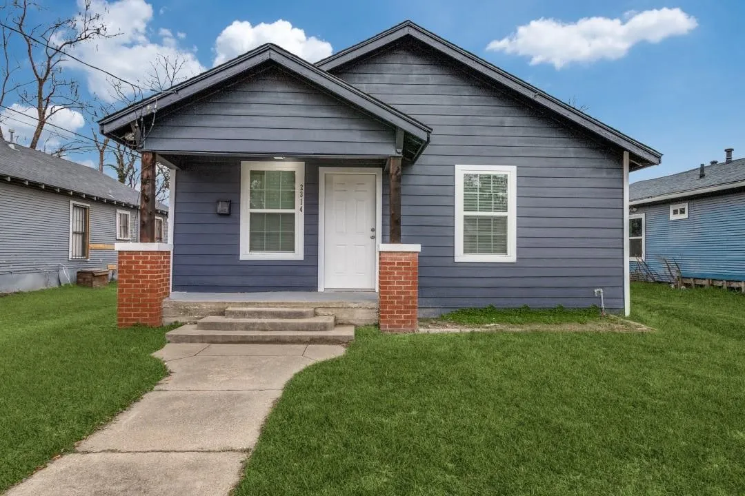 Single Family Residence For Sale in Dallas County , 2314 Dathe Street, Dallas, Texas 75215, 3 Bedroom, 2 Bathroom, Garage spaces, 1,388 Sqft, built in 1930, mls#21318492, Real Estate Agent in Dallas, Homes For Sale in Dallas county, Homes For Sale in Dallas, Realtor in Dallas Texas, Real Estate Brokerage Independent Realty Texas, Luminita Cordes Realtor
