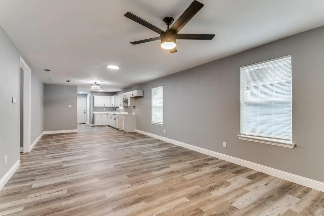 Single Family Residence For Sale in Dallas County , 2314 Dathe Street, Dallas, Texas 75215, 3 Bedroom, 2 Bathroom, Garage spaces, 1,388 Sqft, built in 1930, mls#21318492, Real Estate Agent in Dallas, Homes For Sale in Dallas county, Homes For Sale in Dallas, Realtor in Dallas Texas, Real Estate Brokerage Independent Realty Texas, Luminita Cordes Realtor