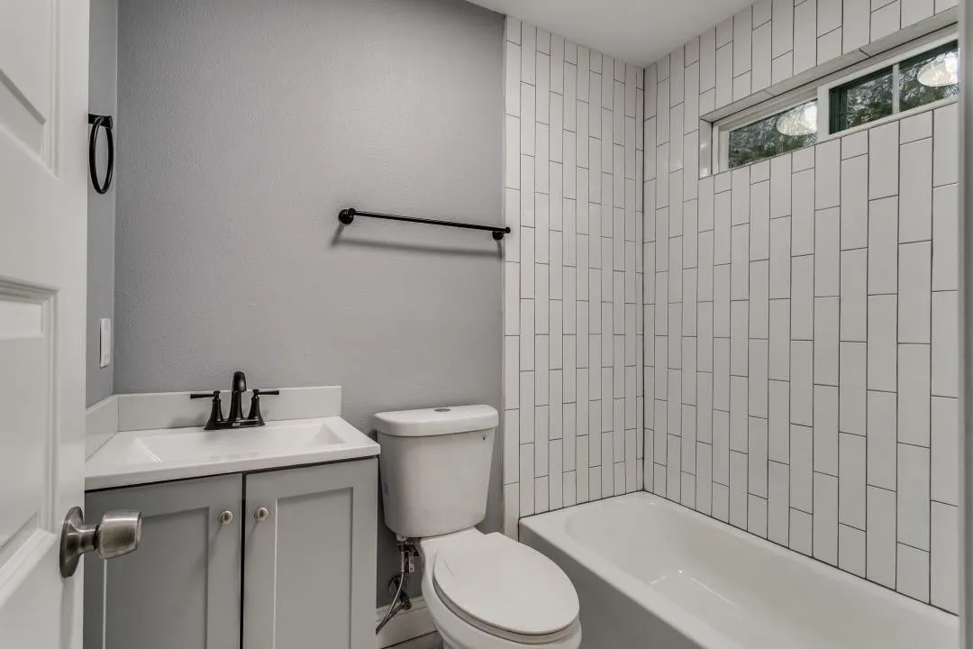 Single Family Residence For Sale in Dallas County , 2314 Dathe Street, Dallas, Texas 75215, 3 Bedroom, 2 Bathroom, Garage spaces, 1,388 Sqft, built in 1930, mls#21318492, Real Estate Agent in Dallas, Homes For Sale in Dallas county, Homes For Sale in Dallas, Realtor in Dallas Texas, Real Estate Brokerage Independent Realty Texas, Luminita Cordes Realtor