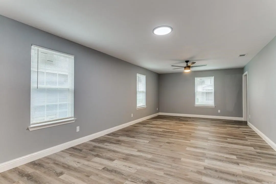 Single Family Residence For Sale in Dallas County , 2314 Dathe Street, Dallas, Texas 75215, 3 Bedroom, 2 Bathroom, Garage spaces, 1,388 Sqft, built in 1930, mls#21318492, Real Estate Agent in Dallas, Homes For Sale in Dallas county, Homes For Sale in Dallas, Realtor in Dallas Texas, Real Estate Brokerage Independent Realty Texas, Luminita Cordes Realtor