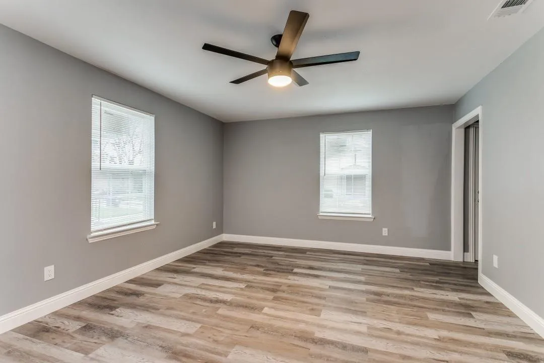 Single Family Residence For Sale in Dallas County , 2314 Dathe Street, Dallas, Texas 75215, 3 Bedroom, 2 Bathroom, Garage spaces, 1,388 Sqft, built in 1930, mls#21318492, Real Estate Agent in Dallas, Homes For Sale in Dallas county, Homes For Sale in Dallas, Realtor in Dallas Texas, Real Estate Brokerage Independent Realty Texas, Luminita Cordes Realtor