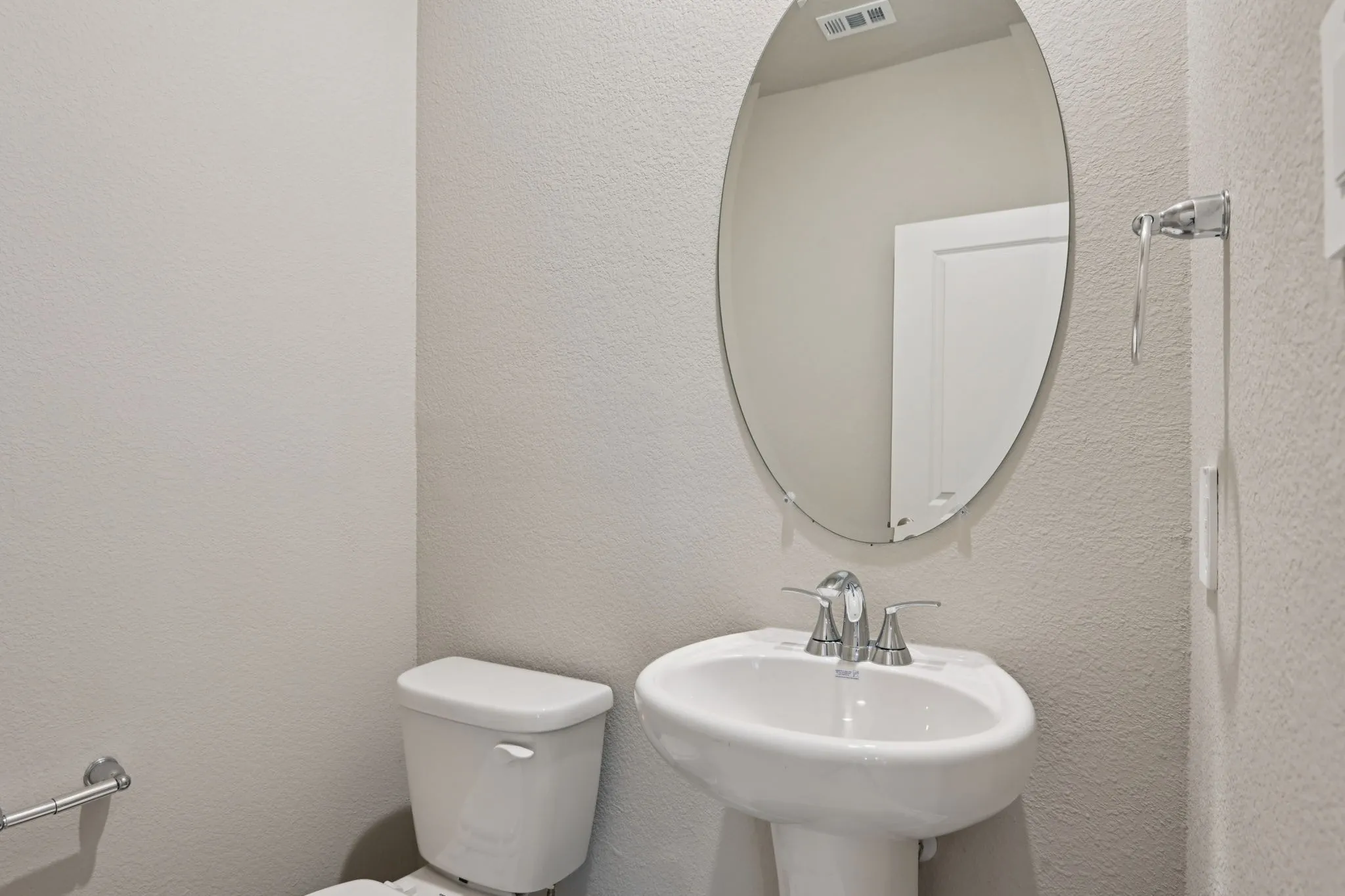 Photo is not of the actual home, but is an inspirational photo of builder’s model home and may depict options, furnishings, and/or decorator features that are not included.