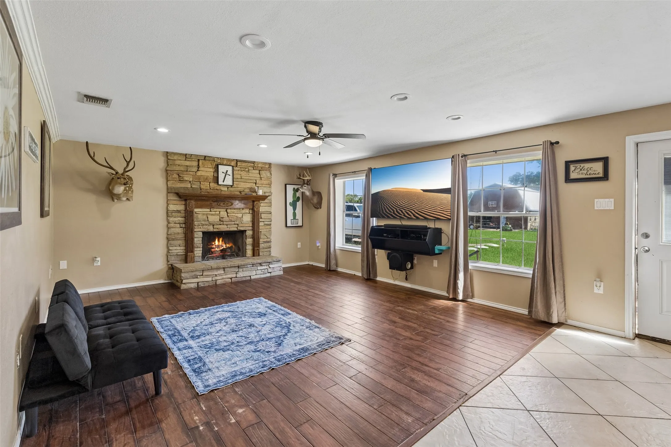 Farm For Sale in Van Zandt County , 2986 Vz County Road 3208, Wills Point, Texas 75169, 4 Bedroom, 2 Bathroom, Garage spaces, 3,329 Sqft, built in 1970, mls#21314009, Real Estate Agent in Wills Point, Homes For Sale in Van Zandt county, Homes For Sale in Wills Point, Realtor in Wills Point Texas, Real Estate Brokerage Independent Realty Texas, Luminita Cordes Realtor