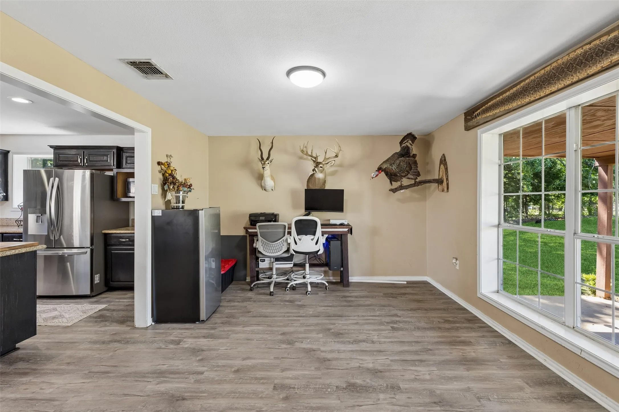 Farm For Sale in Van Zandt County , 2986 Vz County Road 3208, Wills Point, Texas 75169, 4 Bedroom, 2 Bathroom, Garage spaces, 3,329 Sqft, built in 1970, mls#21314009, Real Estate Agent in Wills Point, Homes For Sale in Van Zandt county, Homes For Sale in Wills Point, Realtor in Wills Point Texas, Real Estate Brokerage Independent Realty Texas, Luminita Cordes Realtor