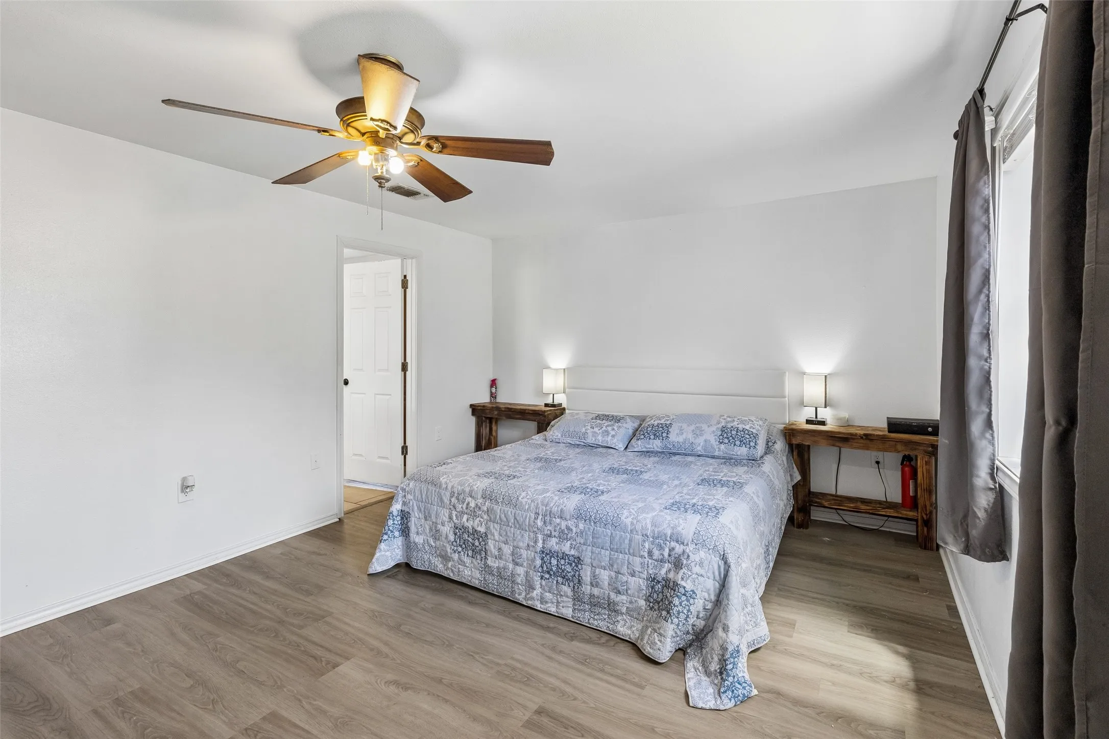 Farm For Sale in Van Zandt County , 2986 Vz County Road 3208, Wills Point, Texas 75169, 4 Bedroom, 2 Bathroom, Garage spaces, 3,329 Sqft, built in 1970, mls#21314009, Real Estate Agent in Wills Point, Homes For Sale in Van Zandt county, Homes For Sale in Wills Point, Realtor in Wills Point Texas, Real Estate Brokerage Independent Realty Texas, Luminita Cordes Realtor