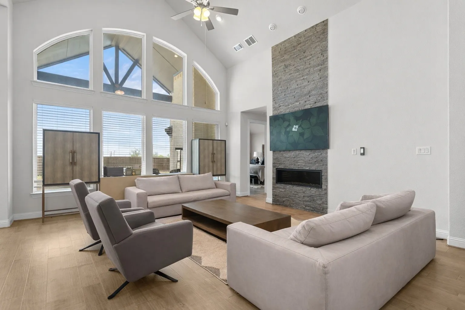 Single Family Residence For Rent in Collin County , 4428 Mill Pond Drive, Celina, Texas 75009, 4 Bedroom, 4 Bathroom, 3 Garage spaces, 2,883 Sqft, built in 2023, mls#21316335, Real Estate Agent in Celina, Homes For Rent in Collin county, Homes For Rent in Celina, Realtor in Celina Texas, Real Estate Brokerage Independent Realty Texas, Luminita Cordes Realtor