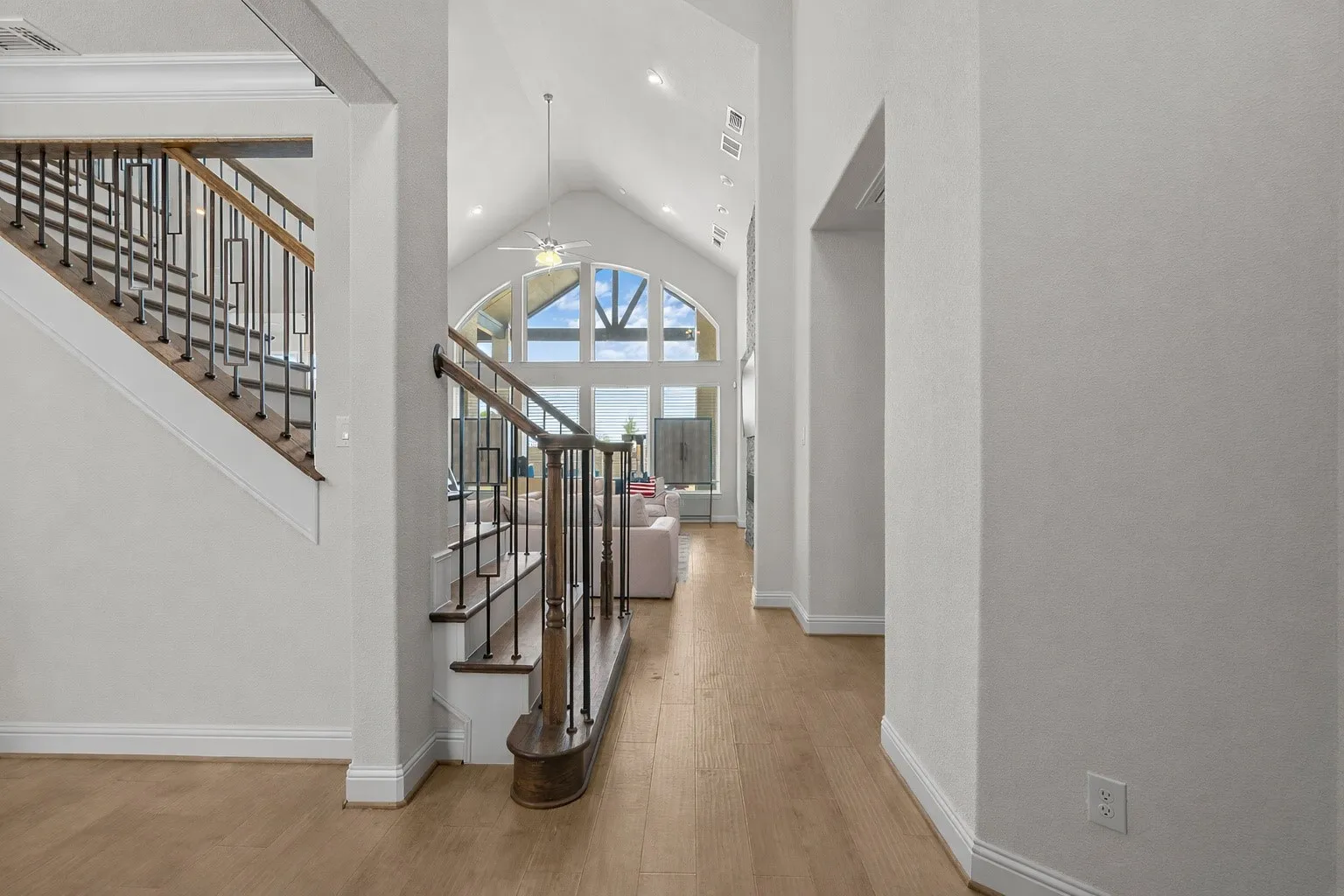 Single Family Residence For Rent in Collin County , 4428 Mill Pond Drive, Celina, Texas 75009, 4 Bedroom, 4 Bathroom, 3 Garage spaces, 2,883 Sqft, built in 2023, mls#21316335, Real Estate Agent in Celina, Homes For Rent in Collin county, Homes For Rent in Celina, Realtor in Celina Texas, Real Estate Brokerage Independent Realty Texas, Luminita Cordes Realtor