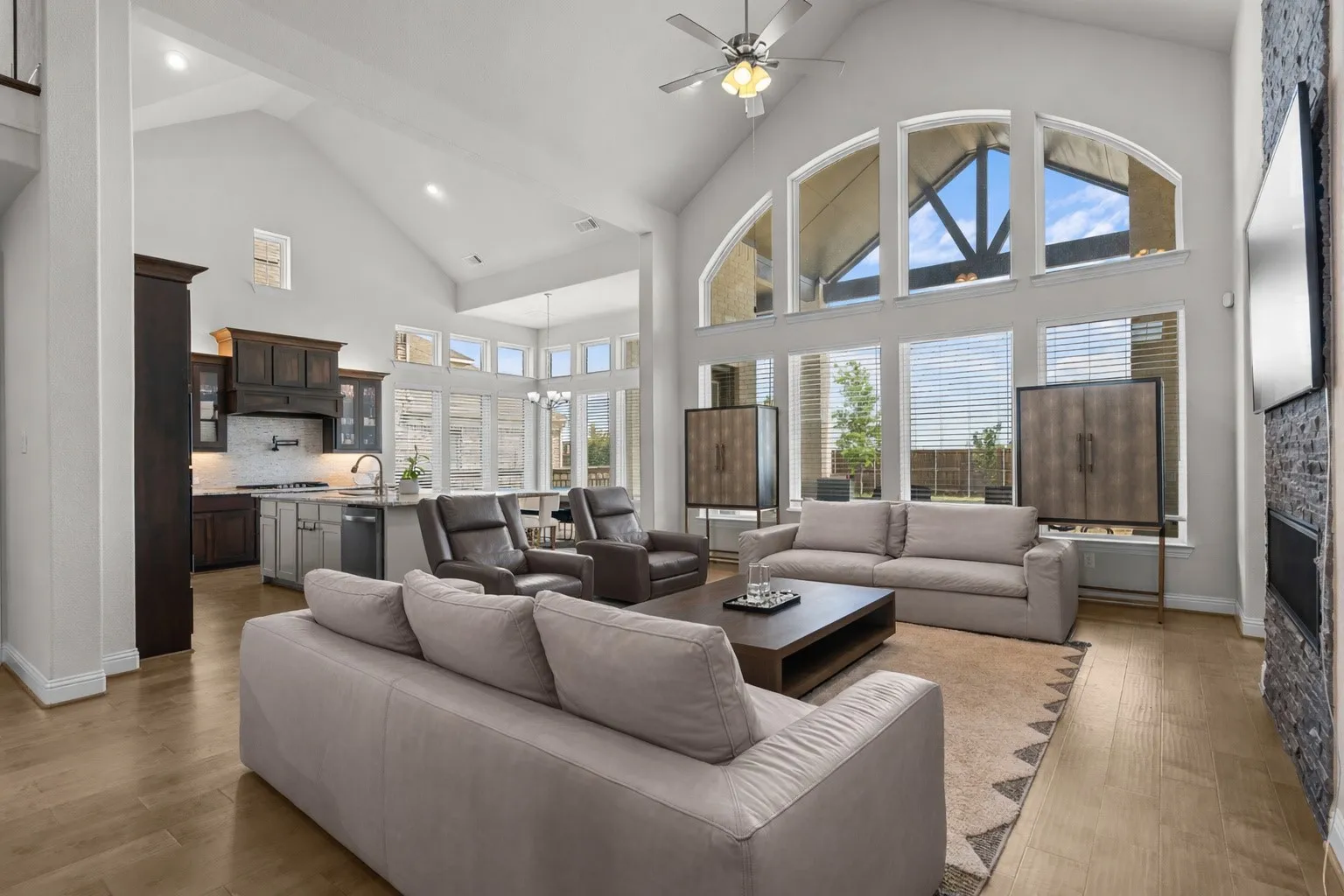 Single Family Residence For Rent in Collin County , 4428 Mill Pond Drive, Celina, Texas 75009, 4 Bedroom, 4 Bathroom, 3 Garage spaces, 2,883 Sqft, built in 2023, mls#21316335, Real Estate Agent in Celina, Homes For Rent in Collin county, Homes For Rent in Celina, Realtor in Celina Texas, Real Estate Brokerage Independent Realty Texas, Luminita Cordes Realtor