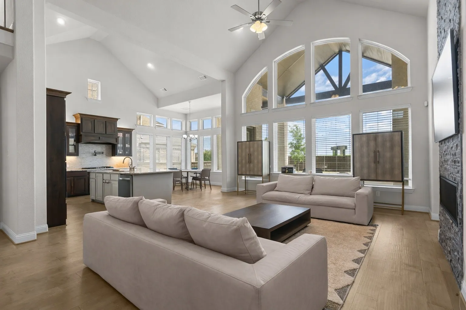 Single Family Residence For Rent in Collin County , 4428 Mill Pond Drive, Celina, Texas 75009, 4 Bedroom, 4 Bathroom, 3 Garage spaces, 2,883 Sqft, built in 2023, mls#21316335, Real Estate Agent in Celina, Homes For Rent in Collin county, Homes For Rent in Celina, Realtor in Celina Texas, Real Estate Brokerage Independent Realty Texas, Luminita Cordes Realtor