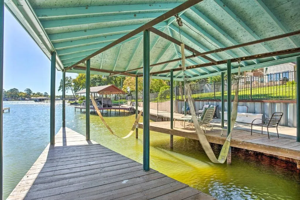 Single Family Residence For Sale in Henderson County , 108 Camino Robles Street, Gun Barrel City, Texas 75156, 4 Bedrooms, 2 Bathrooms, Garage spaces, 1,524 Sqft, built in 1972, Price $475,000, mls#21315748, Real Estate Agent in Gun Barrel City, Homes For Sale in Henderson county, Homes For Sale in Gun Barrel City, Realtor in Gun Barrel City Texas, Real Estate Brokerage Independent Realty Texas, Luminita Cordes Realtor