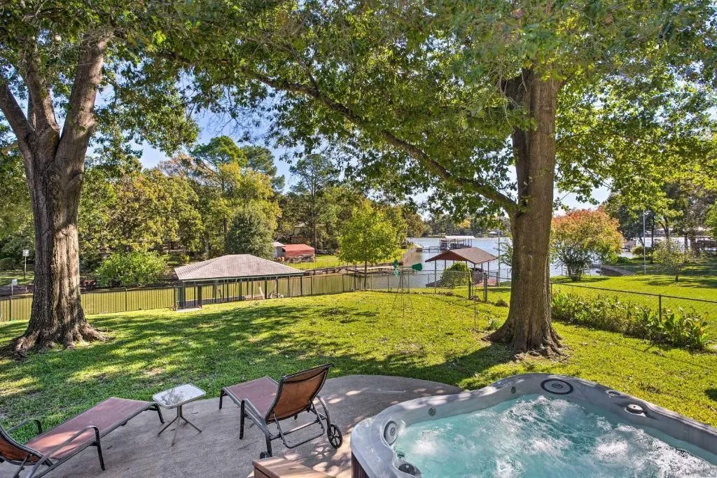 Single Family Residence For Sale in Henderson County , 108 Camino Robles Street, Gun Barrel City, Texas 75156, 4 Bedrooms, 2 Bathrooms, Garage spaces, 1,524 Sqft, built in 1972, Price $475,000, mls#21315748, Real Estate Agent in Gun Barrel City, Homes For Sale in Henderson county, Homes For Sale in Gun Barrel City, Realtor in Gun Barrel City Texas, Real Estate Brokerage Independent Realty Texas, Luminita Cordes Realtor