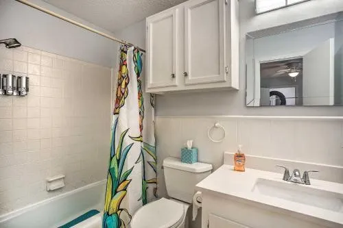 Single Family Residence For Sale in Henderson County , 108 Camino Robles Street, Gun Barrel City, Texas 75156, 4 Bedrooms, 2 Bathrooms, Garage spaces, 1,524 Sqft, built in 1972, Price $475,000, mls#21315748, Real Estate Agent in Gun Barrel City, Homes For Sale in Henderson county, Homes For Sale in Gun Barrel City, Realtor in Gun Barrel City Texas, Real Estate Brokerage Independent Realty Texas, Luminita Cordes Realtor