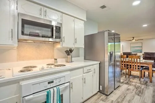 Single Family Residence For Sale in Henderson County , 108 Camino Robles Street, Gun Barrel City, Texas 75156, 4 Bedrooms, 2 Bathrooms, Garage spaces, 1,524 Sqft, built in 1972, Price $475,000, mls#21315748, Real Estate Agent in Gun Barrel City, Homes For Sale in Henderson county, Homes For Sale in Gun Barrel City, Realtor in Gun Barrel City Texas, Real Estate Brokerage Independent Realty Texas, Luminita Cordes Realtor